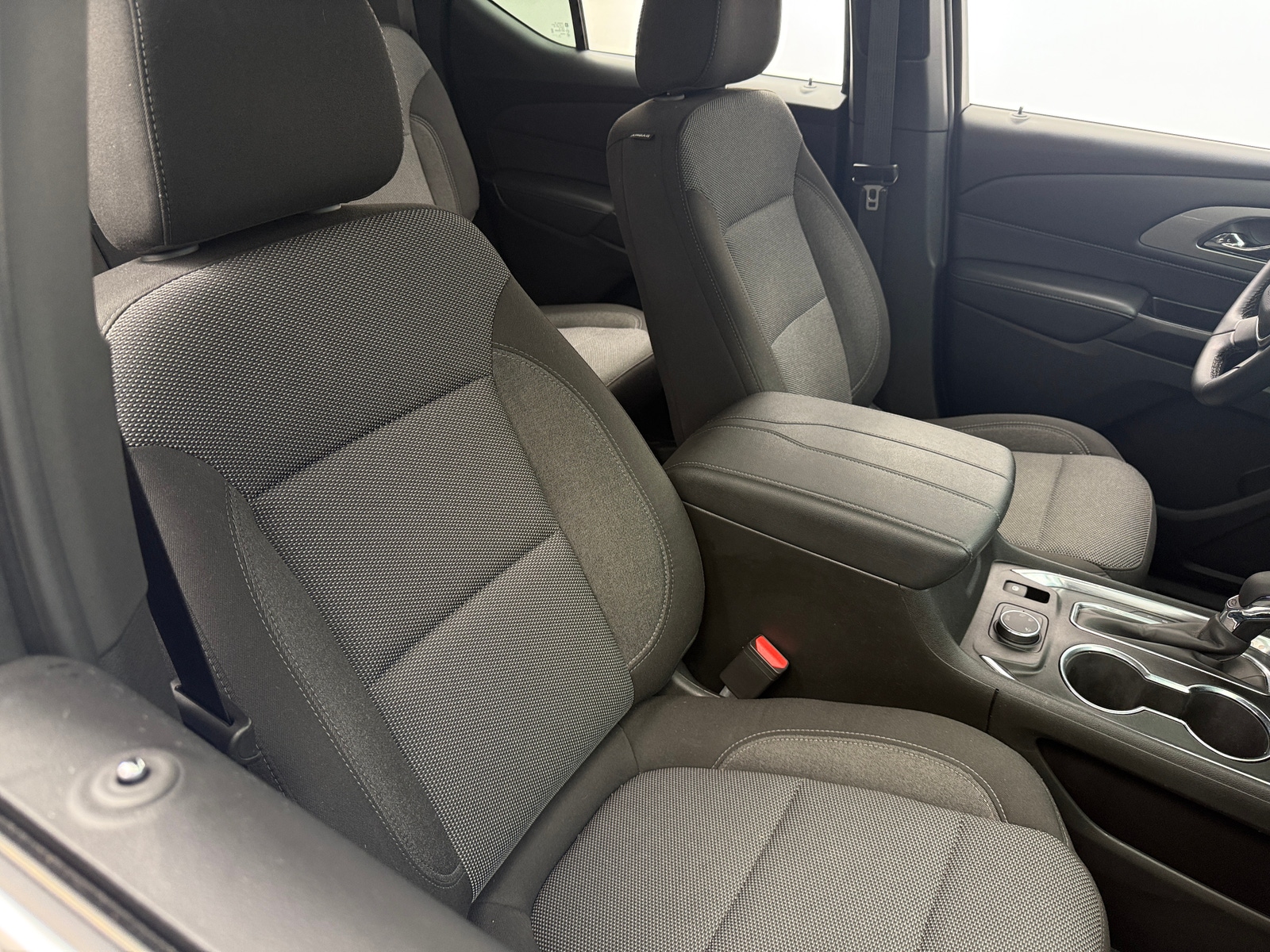 Thumbnail: 2023 Chevrolet Traverse - 2