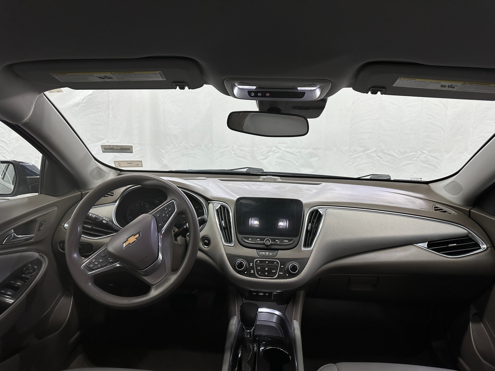 Thumbnail: 2021 Chevrolet Malibu - 3
