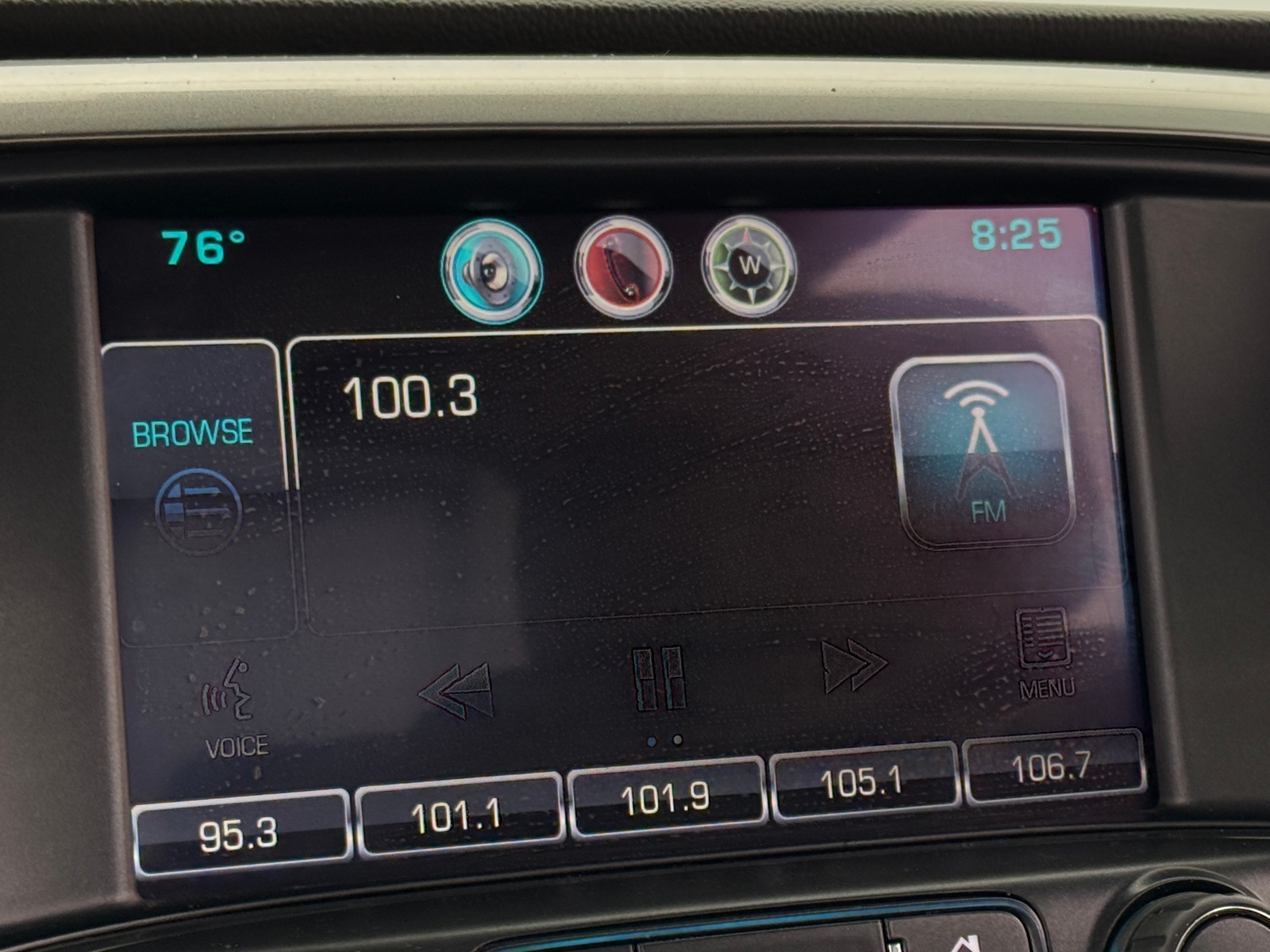 Thumbnail: 2015 Chevrolet Silverado 1500 - 3