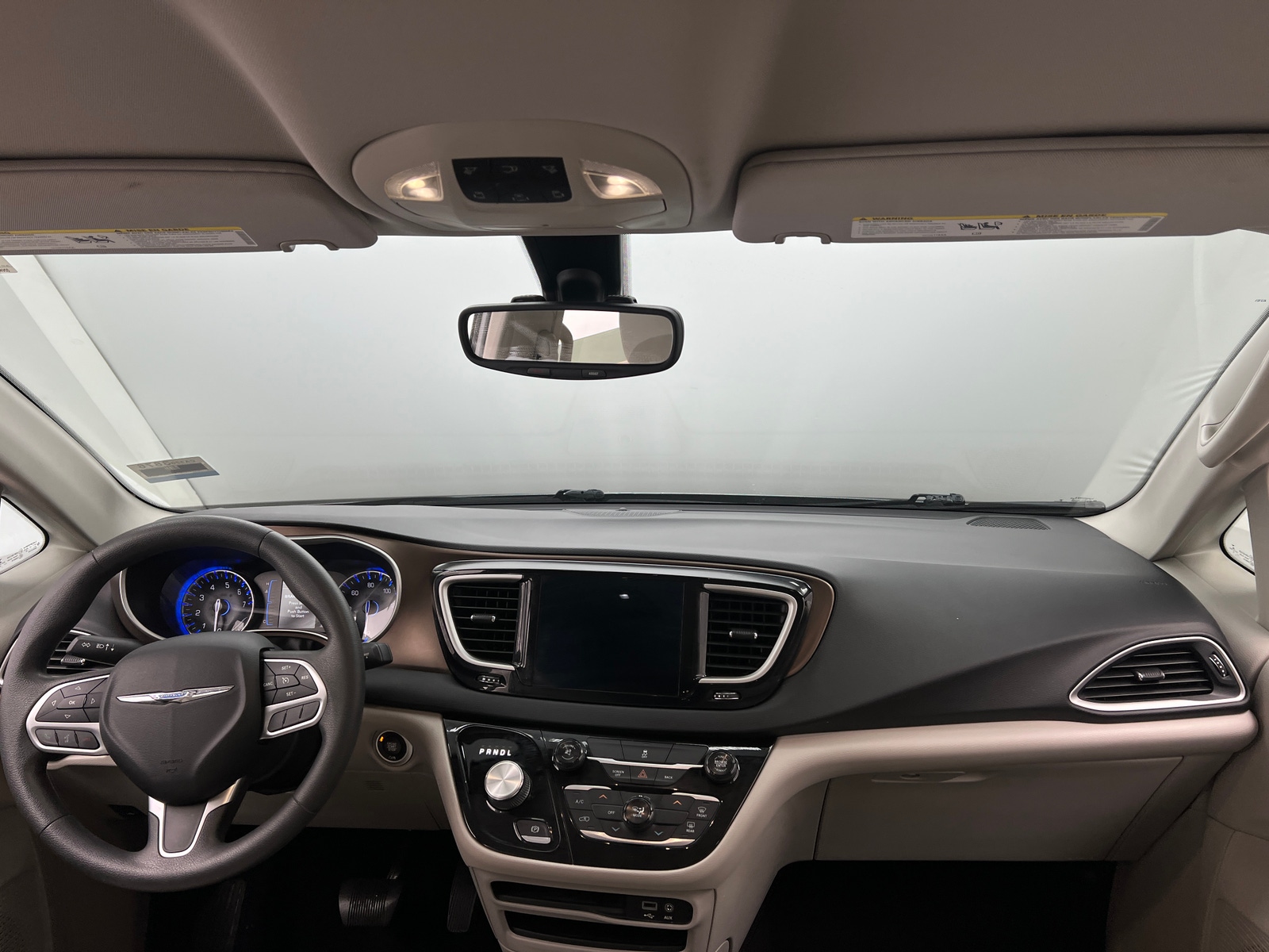 Thumbnail: 2017 Chrysler Pacifica - 3