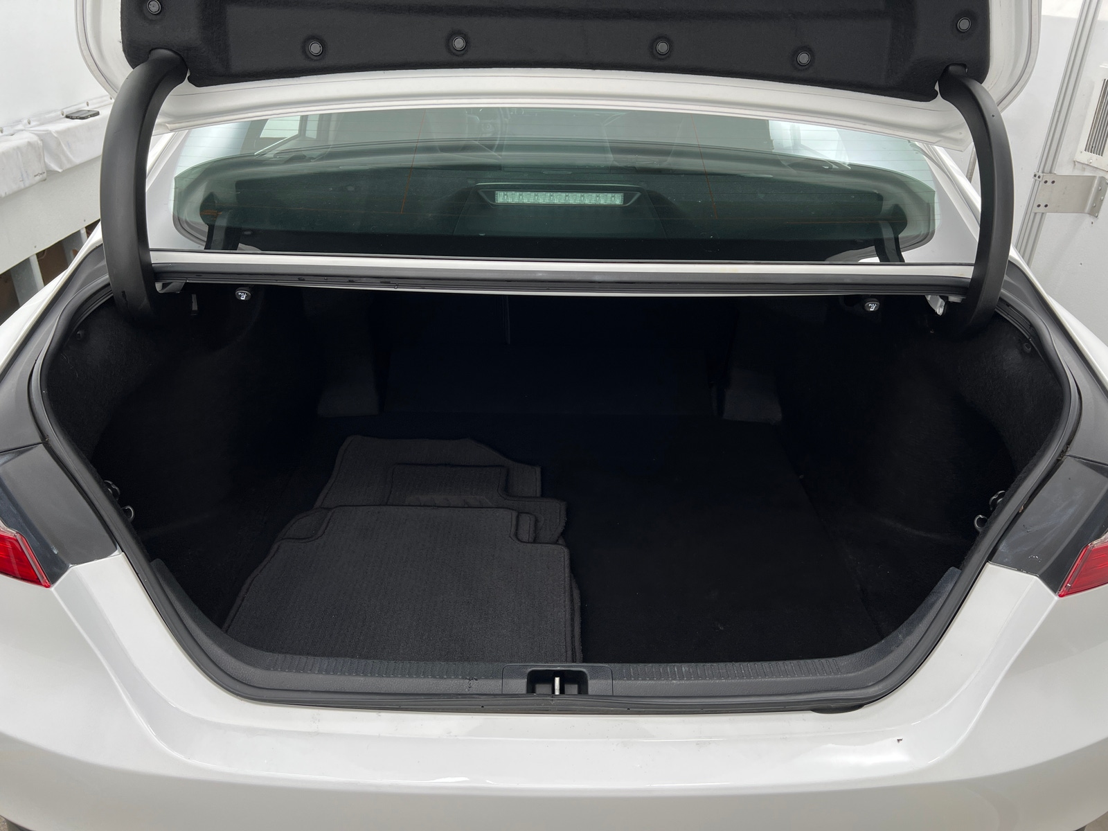 Thumbnail: 2019 Toyota Camry - 7