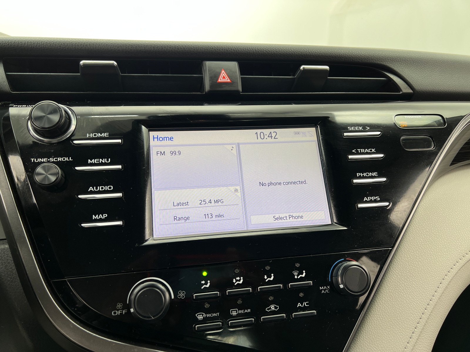 Thumbnail: 2019 Toyota Camry - 4