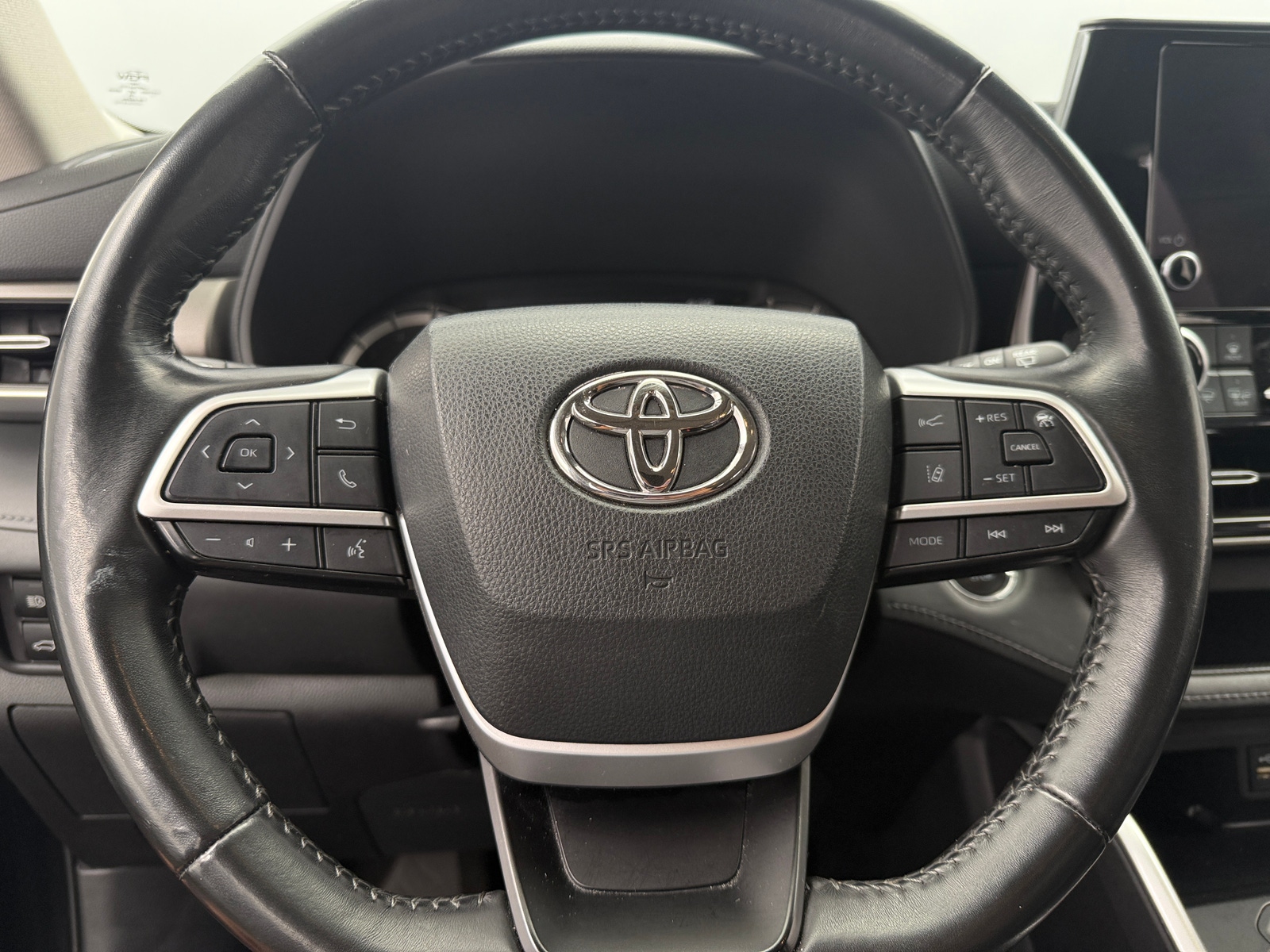 Thumbnail: 2023 Toyota Highlander - 5