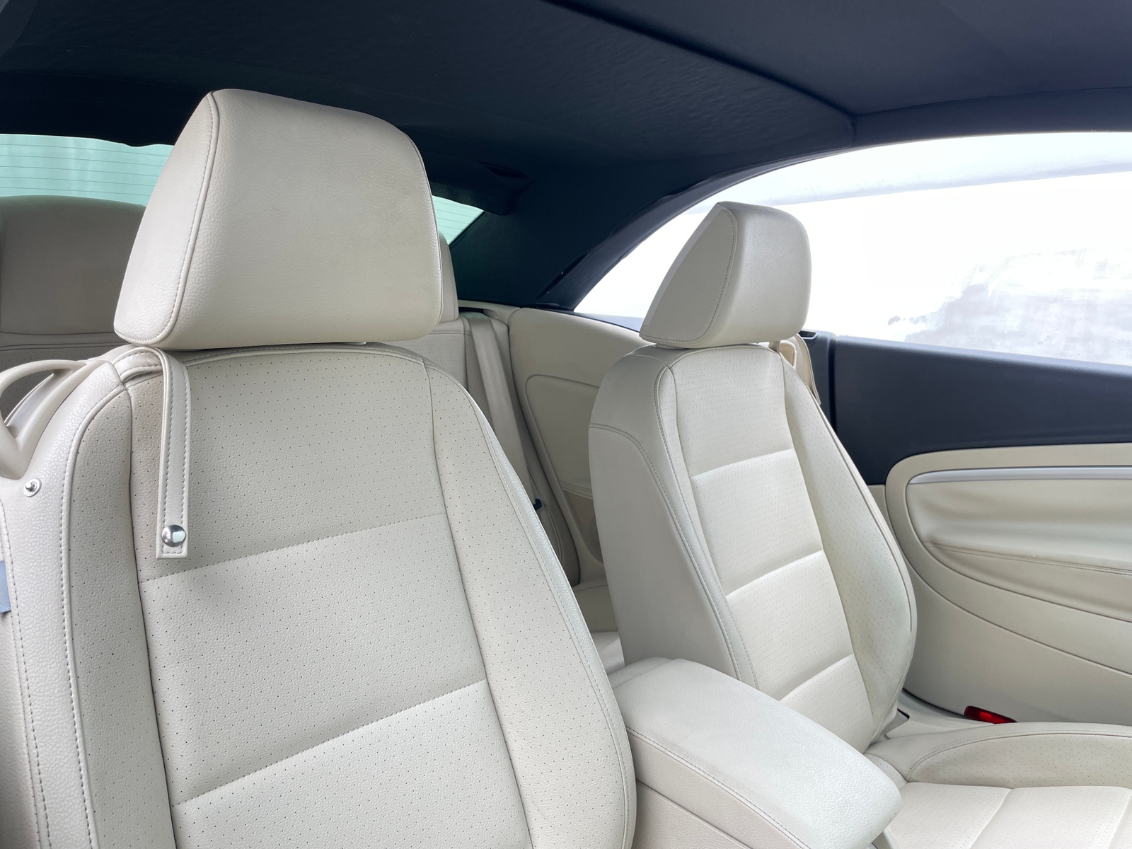Thumbnail: 2014 Volkswagen Eos - 2