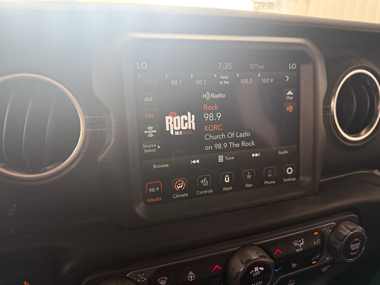 Thumbnail: 2022 Jeep Wrangler - 3