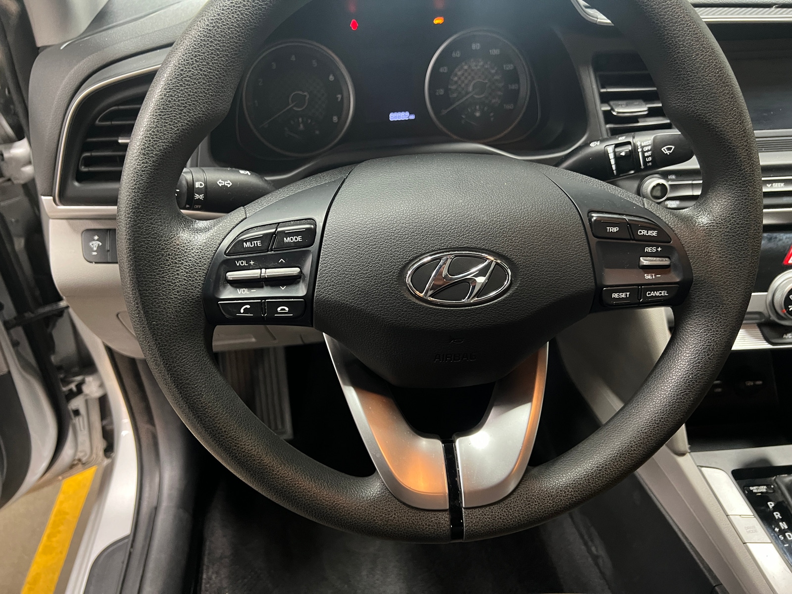 Thumbnail: 2019 Hyundai Elantra - 5