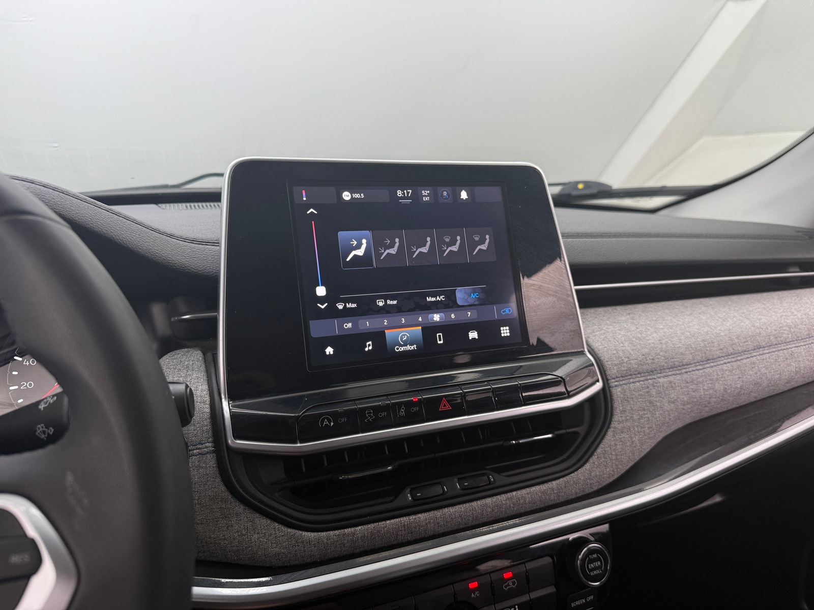 Thumbnail: 2022 Jeep Compass - 4