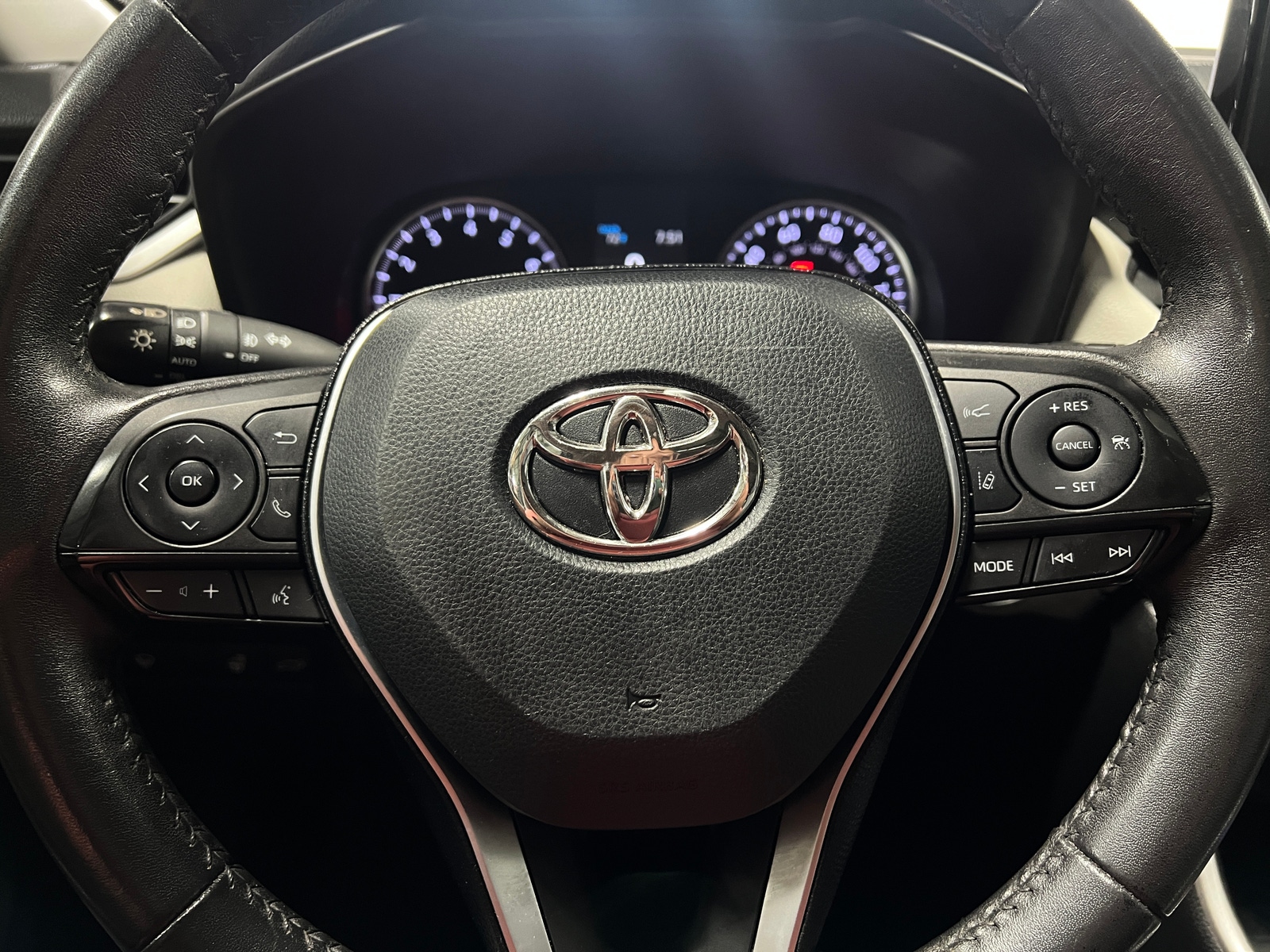 Thumbnail: 2021 Toyota RAV4 - 4