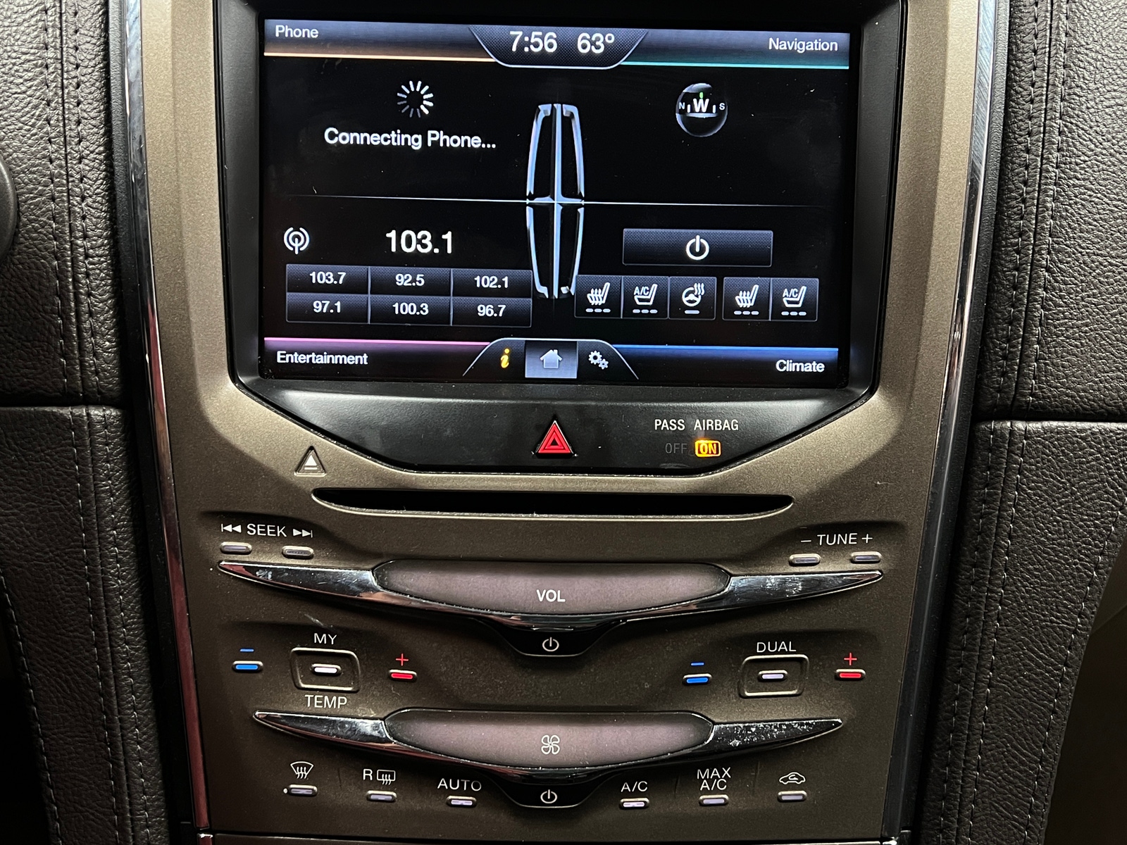 Thumbnail: 2014 Lincoln MKX - 3