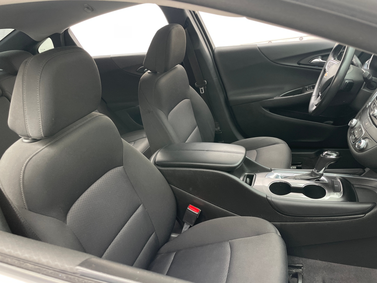 Thumbnail: 2018 Chevrolet Malibu - 2