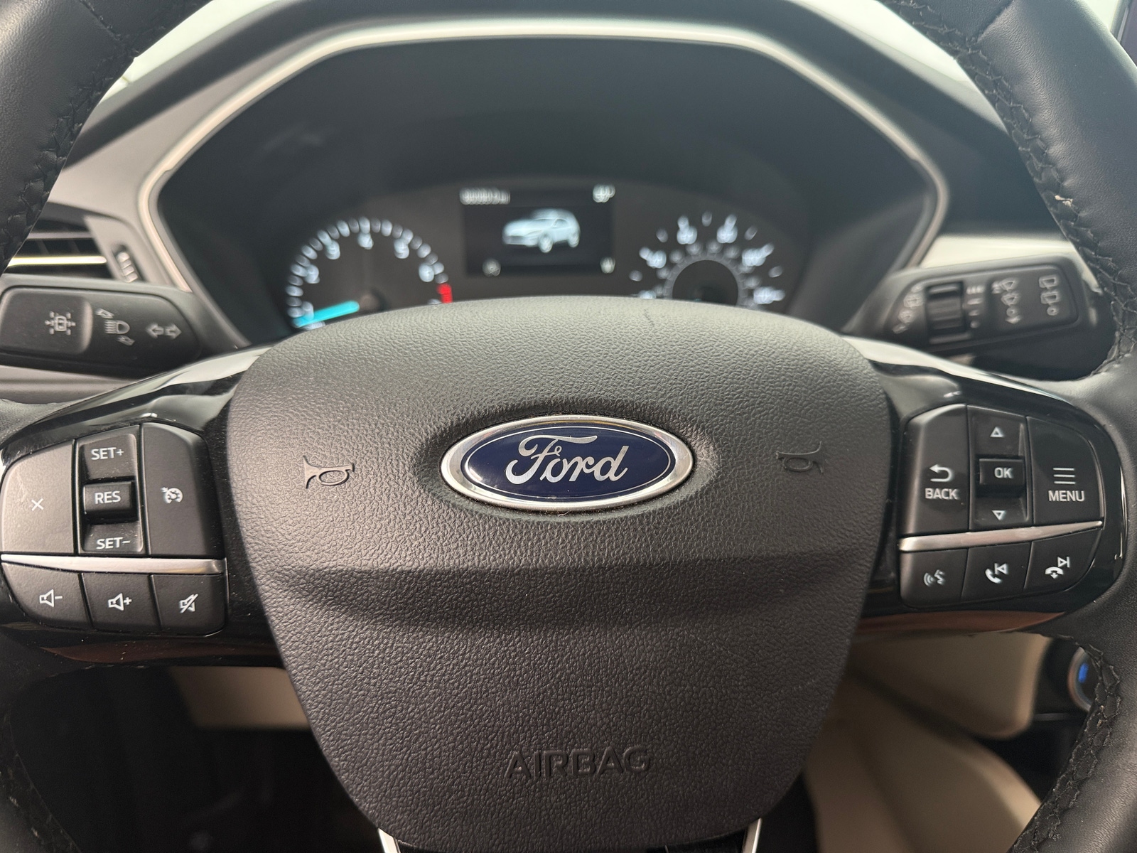Thumbnail: 2022 Ford Escape - 4