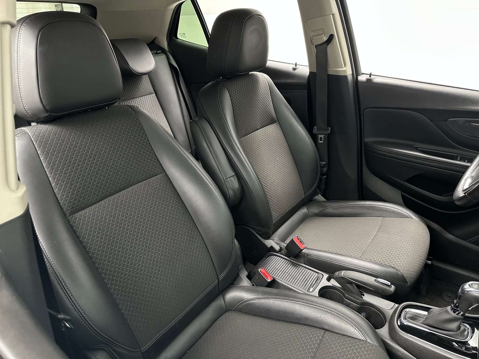 Thumbnail: 2020 Buick Encore - 2