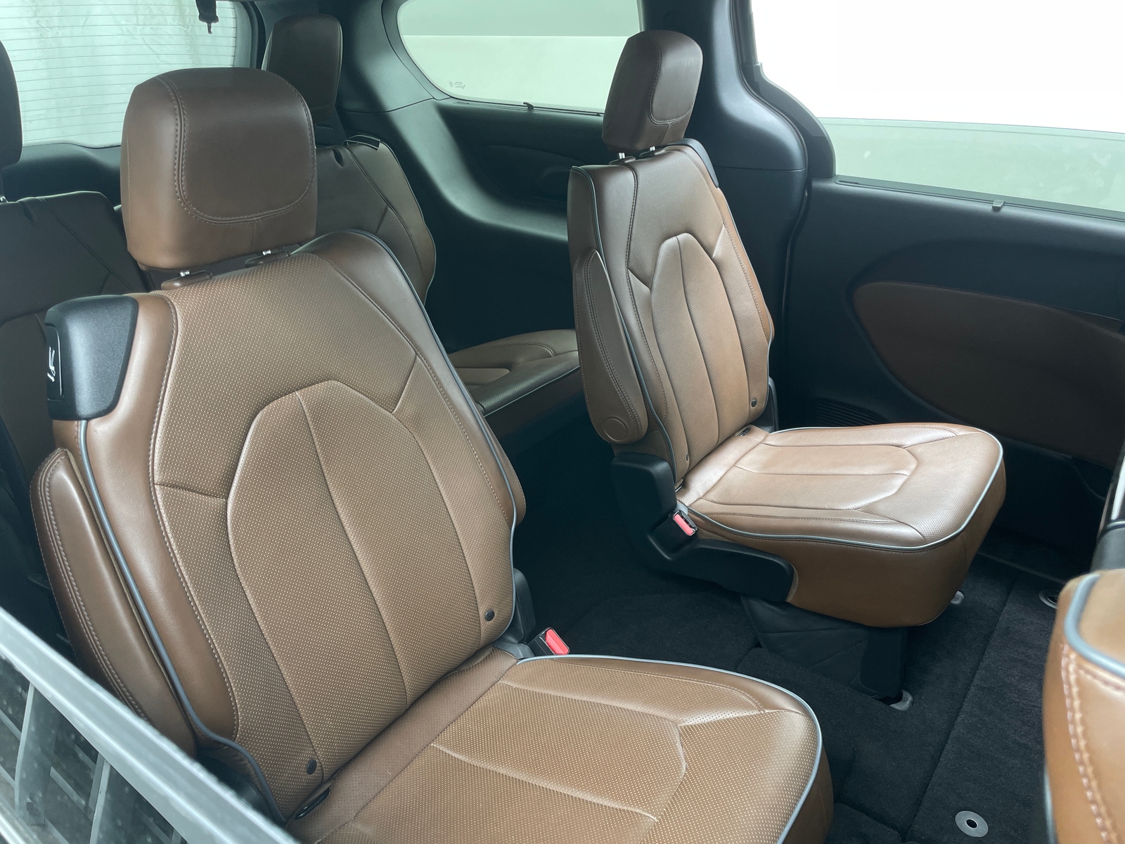 Thumbnail: 2017 Chrysler Pacifica - 5