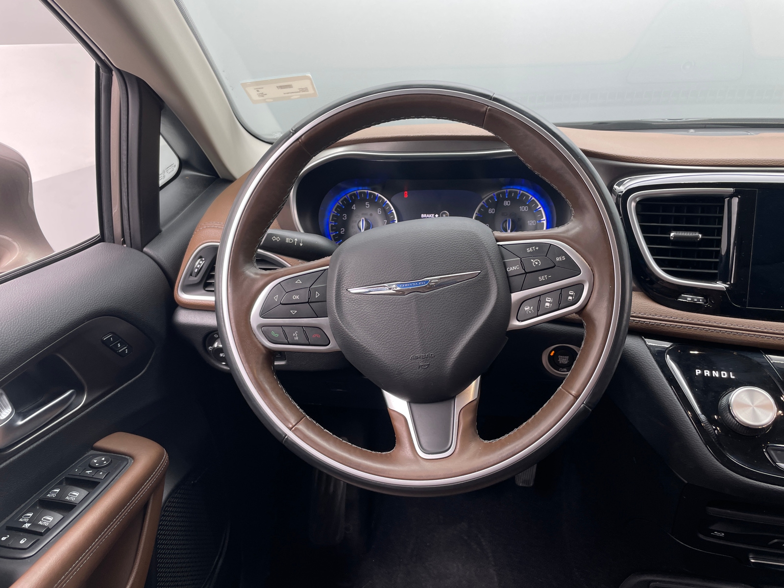 Thumbnail: 2017 Chrysler Pacifica - 4