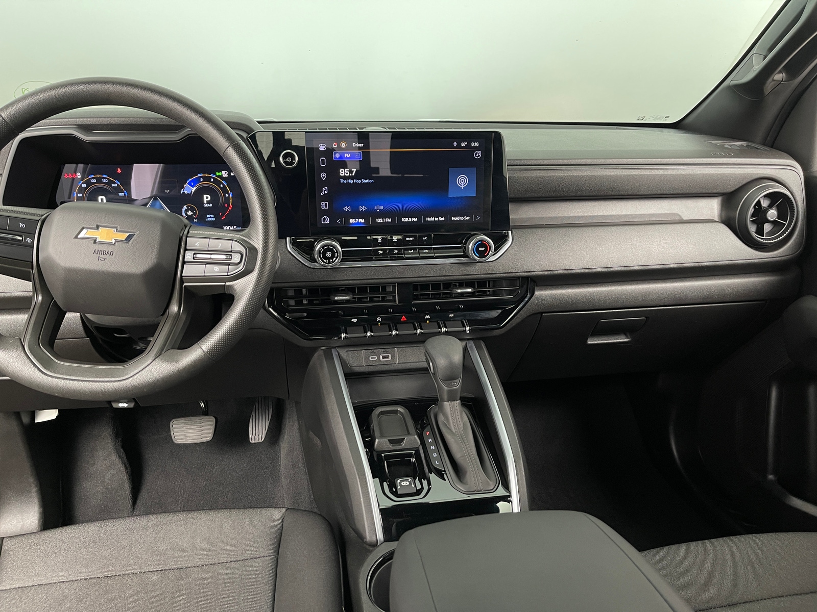 Thumbnail: 2024 Chevrolet Colorado - 3