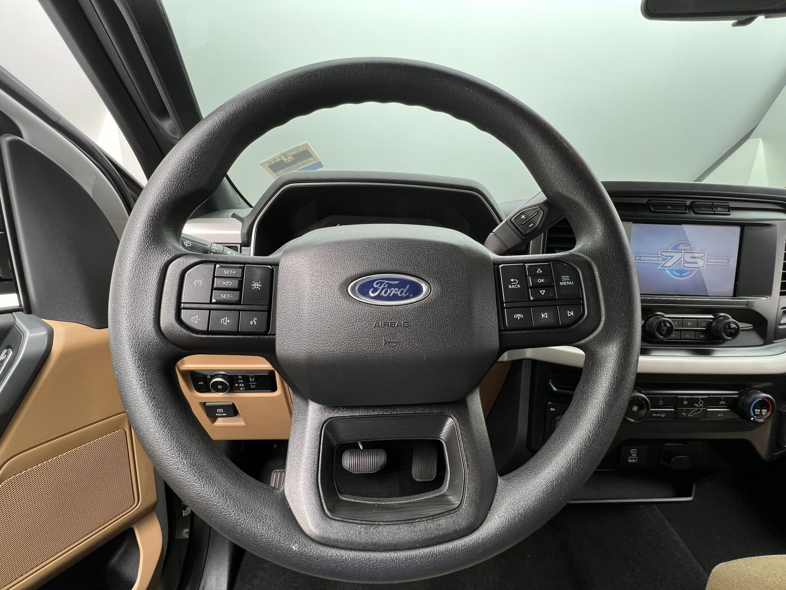 Thumbnail: 2023 Ford Econoline - 5