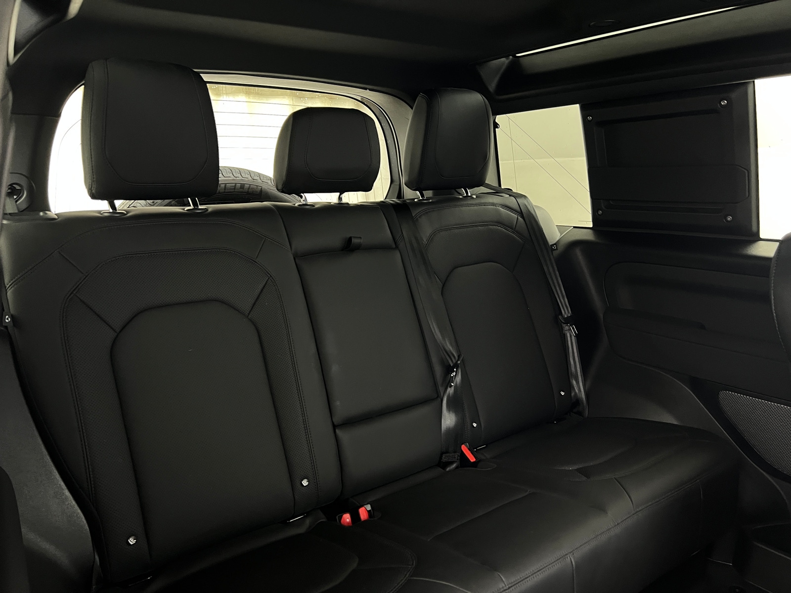 Thumbnail: 2023 Land Rover Defender - 4