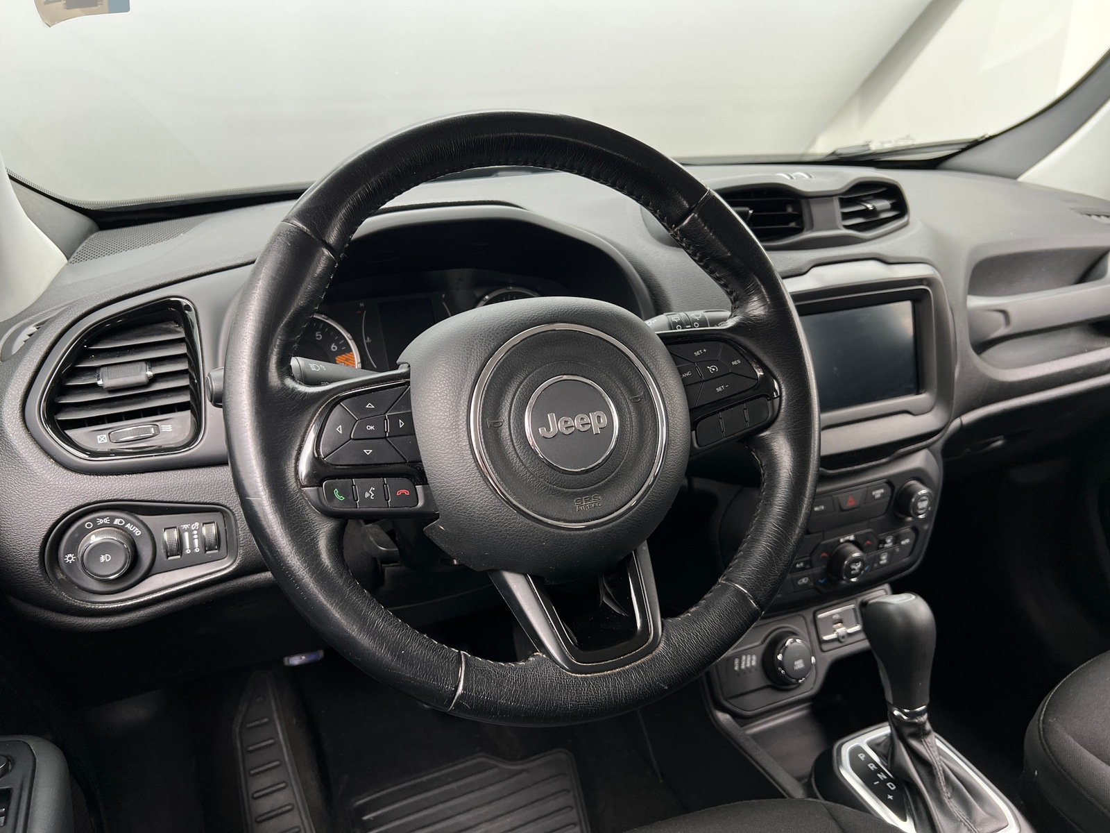 Thumbnail: 2019 Jeep Renegade - 5