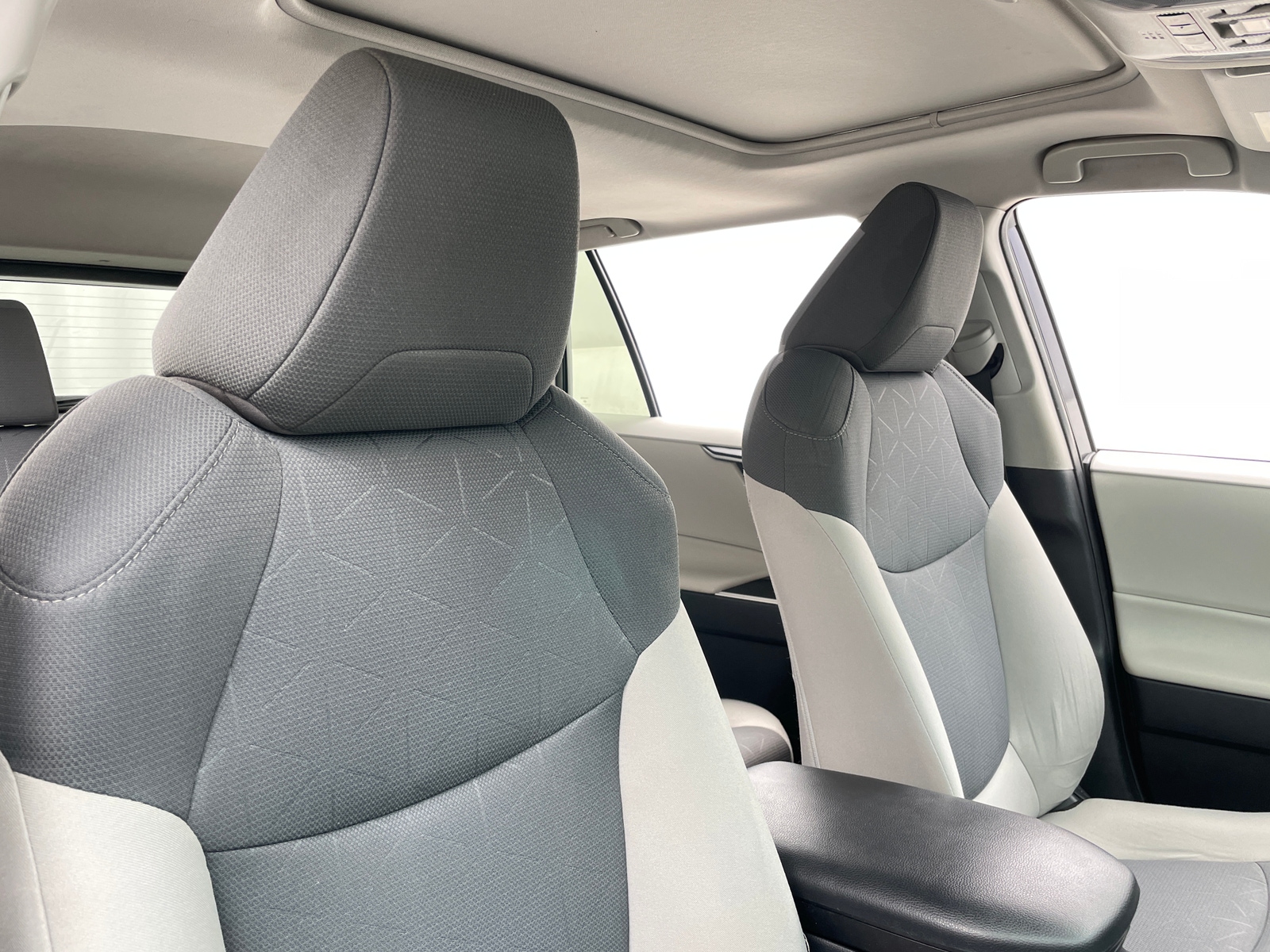Thumbnail: 2019 Toyota RAV4 - 2
