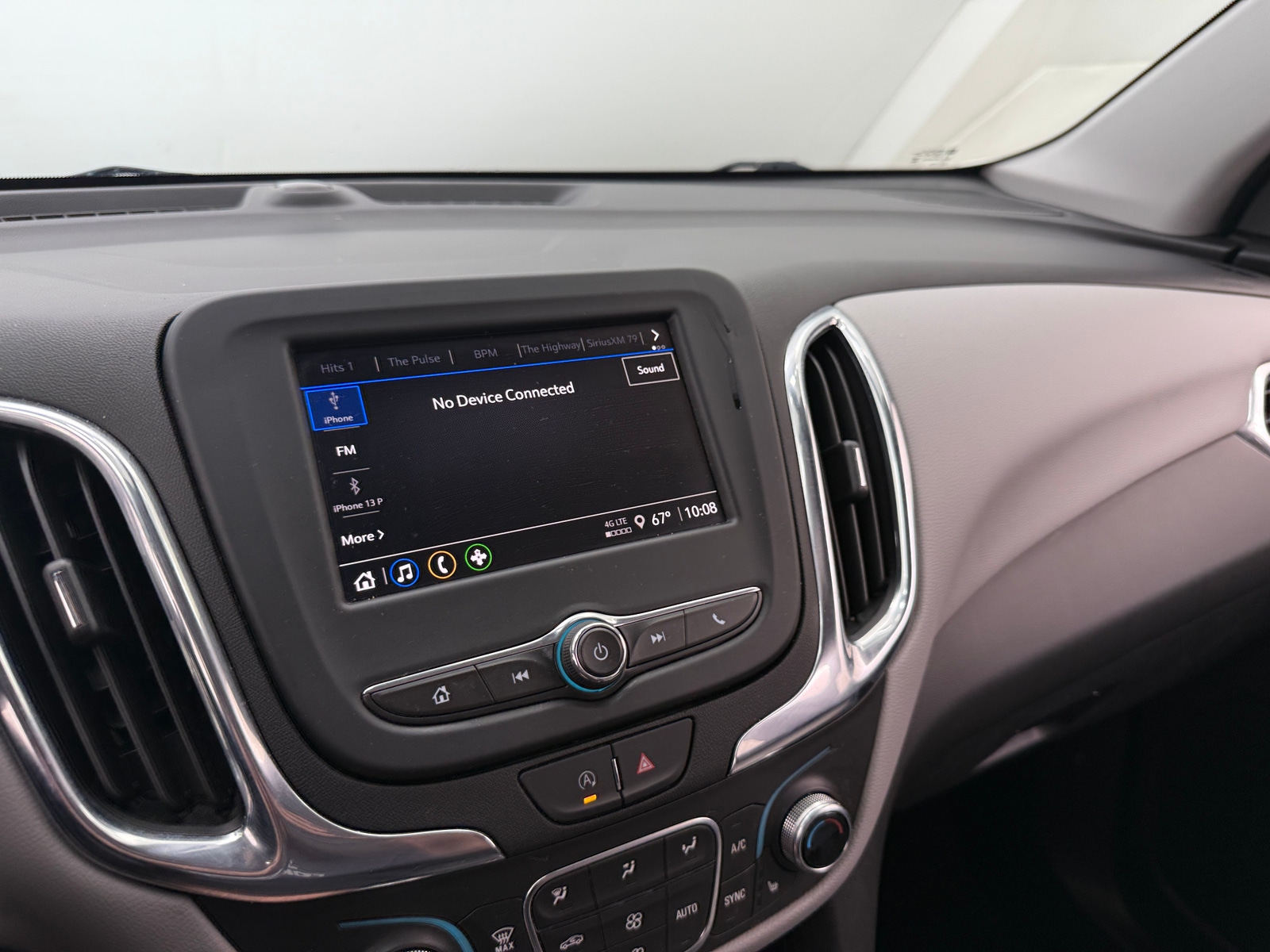 Thumbnail: 2023 Chevrolet Equinox - 4