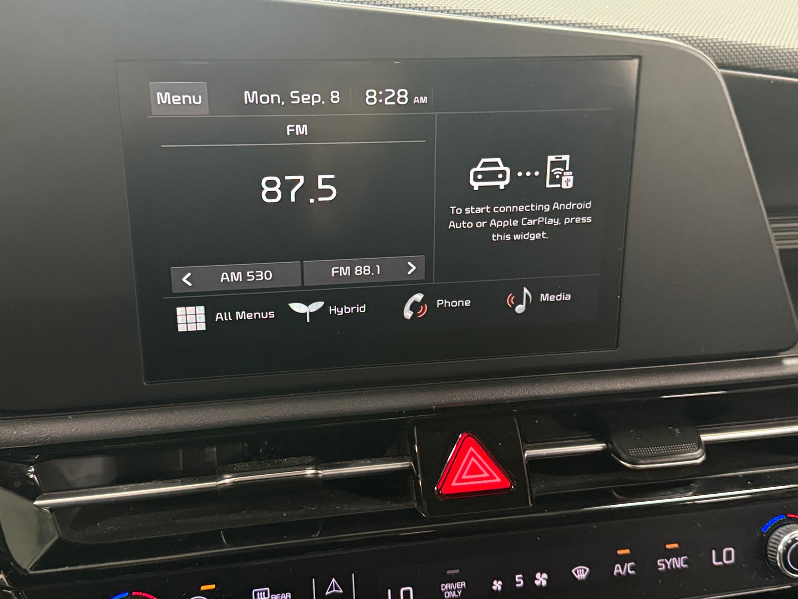 Thumbnail: 2024 Kia Niro - 4