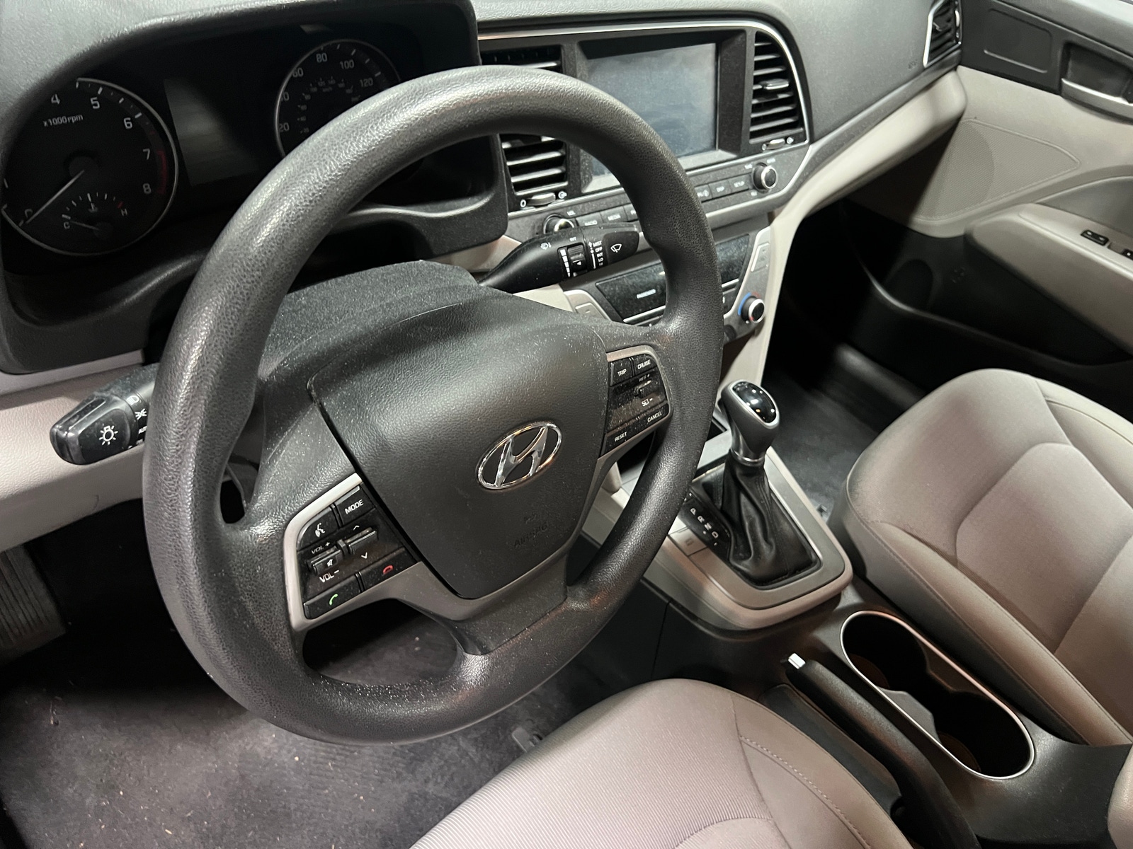Thumbnail: 2017 Hyundai Elantra - 5