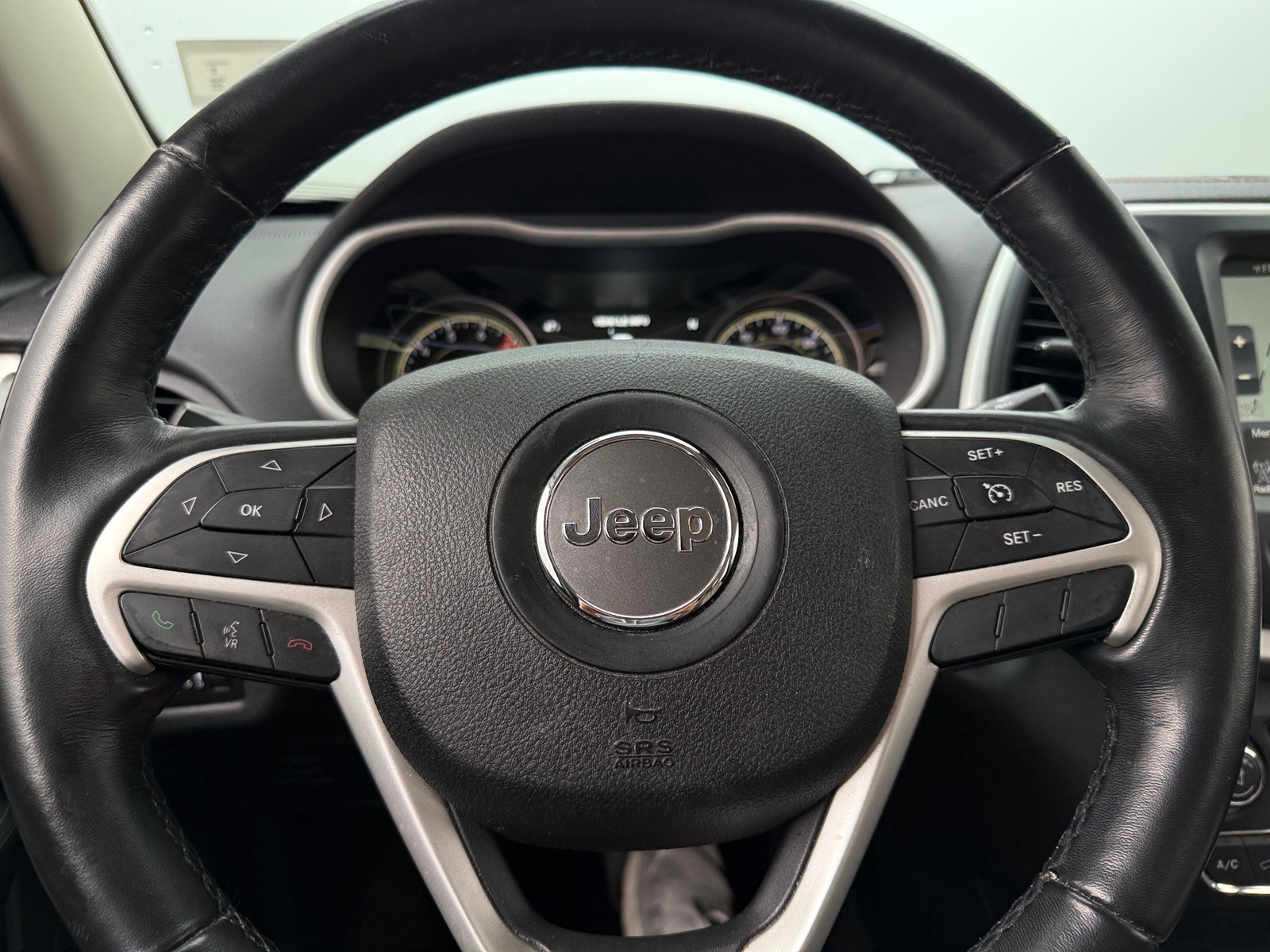 Thumbnail: 2016 Jeep Cherokee - 4