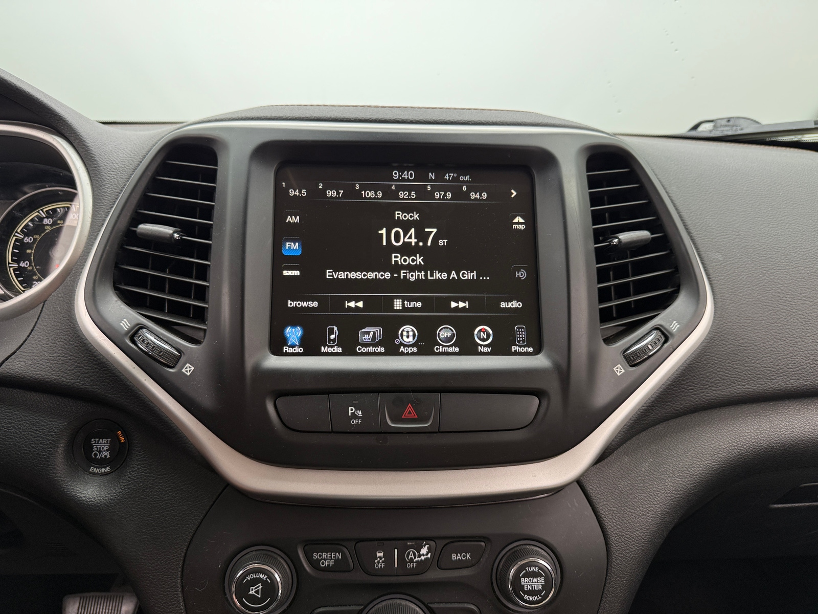 Thumbnail: 2016 Jeep Cherokee - 3