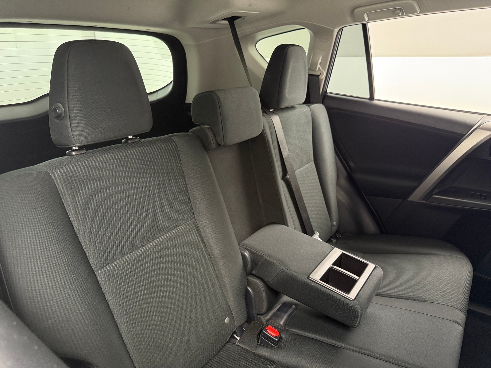 Thumbnail: 2018 Toyota RAV4 - 6