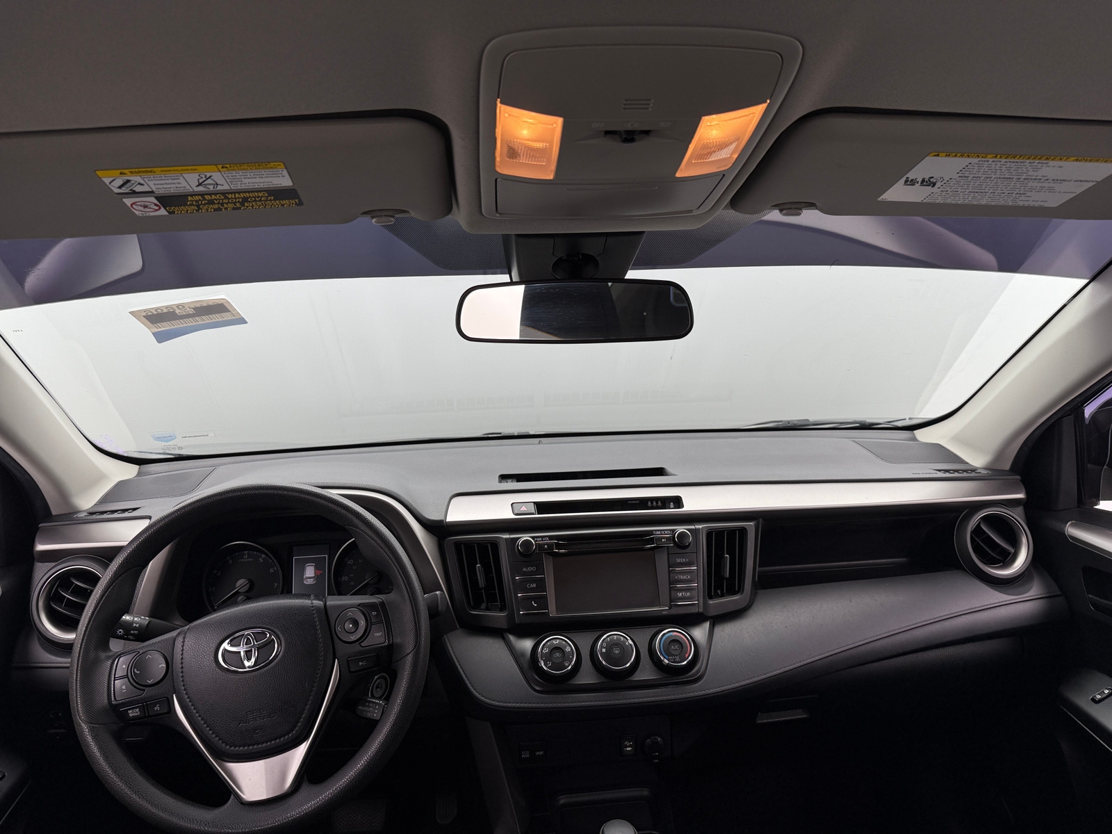 Thumbnail: 2018 Toyota RAV4 - 3