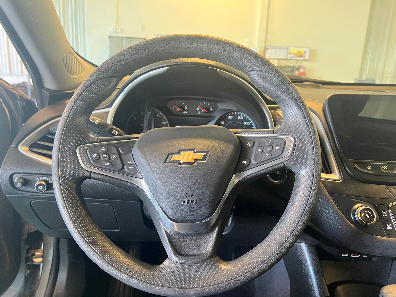 Thumbnail: 2023 Chevrolet Malibu - 5