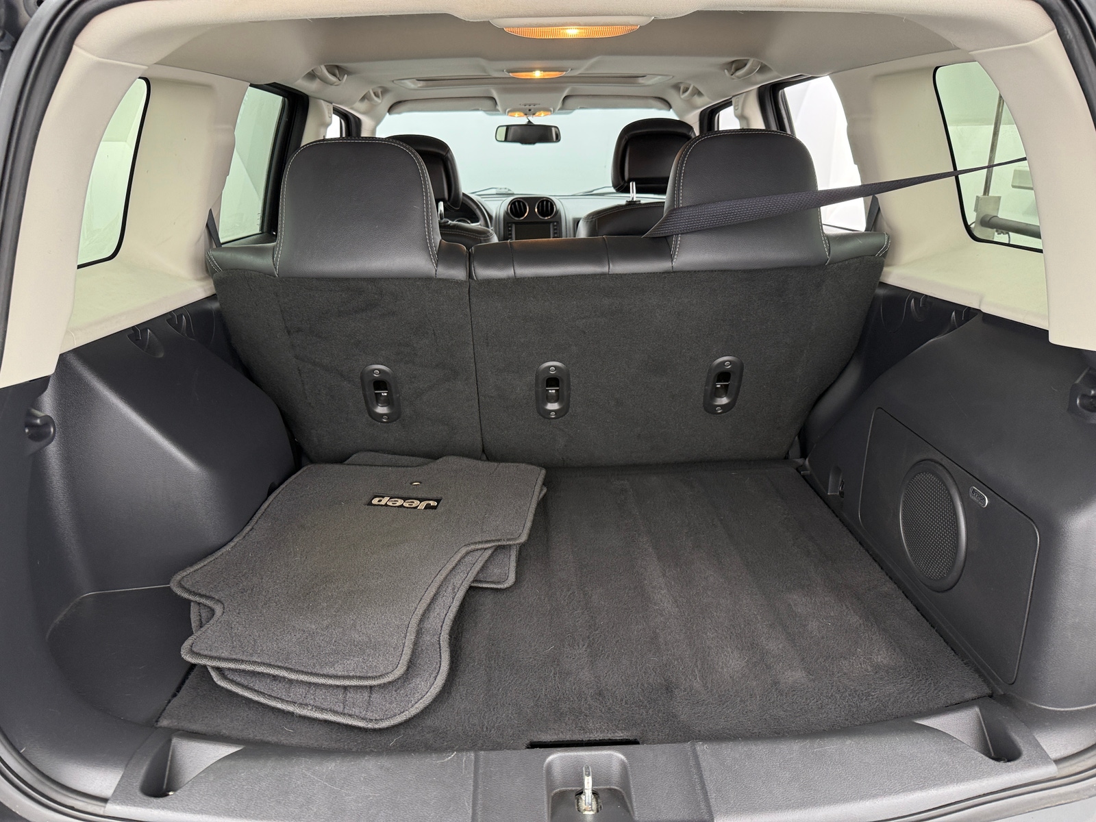 Thumbnail: 2015 Jeep Patriot - 6