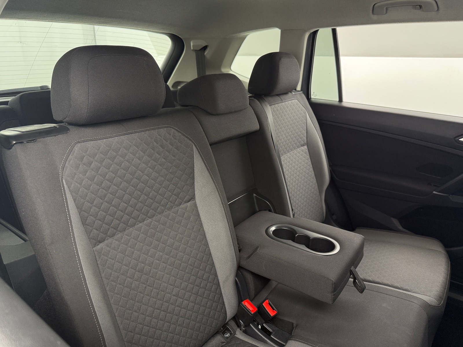 Thumbnail: 2020 Volkswagen Tiguan - 6