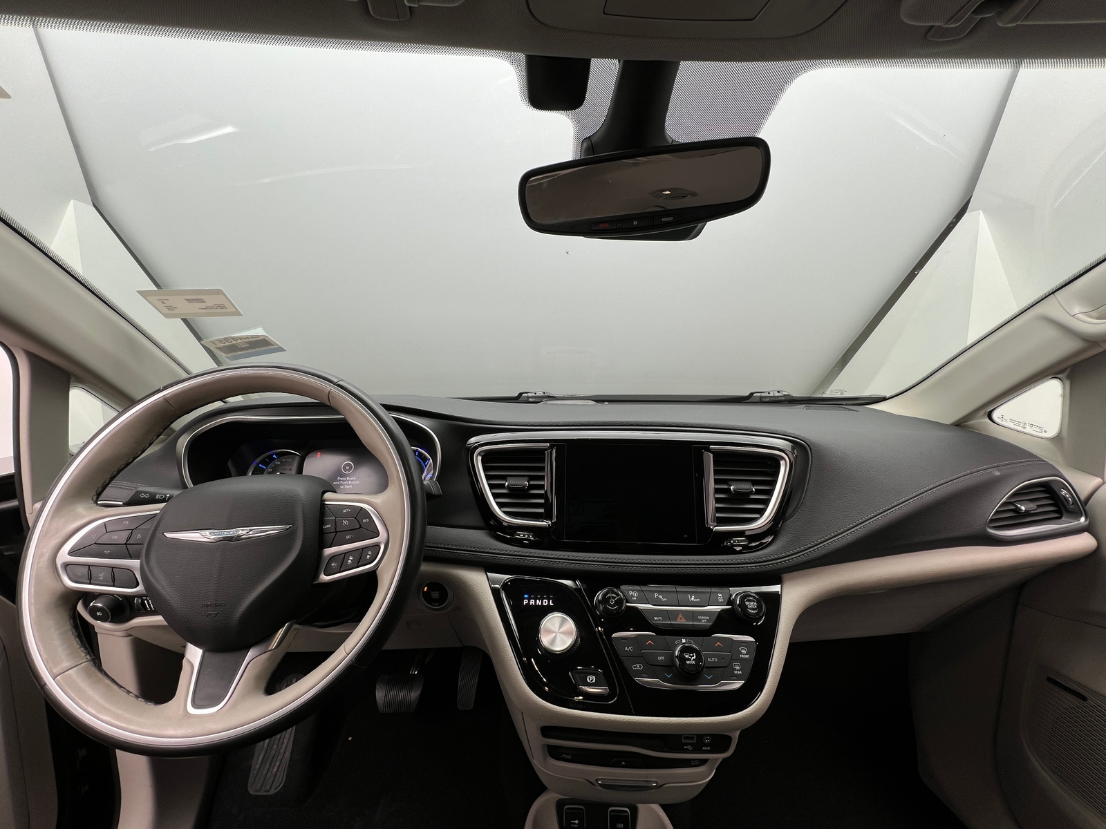 Thumbnail: 2020 Chrysler Pacifica - 2