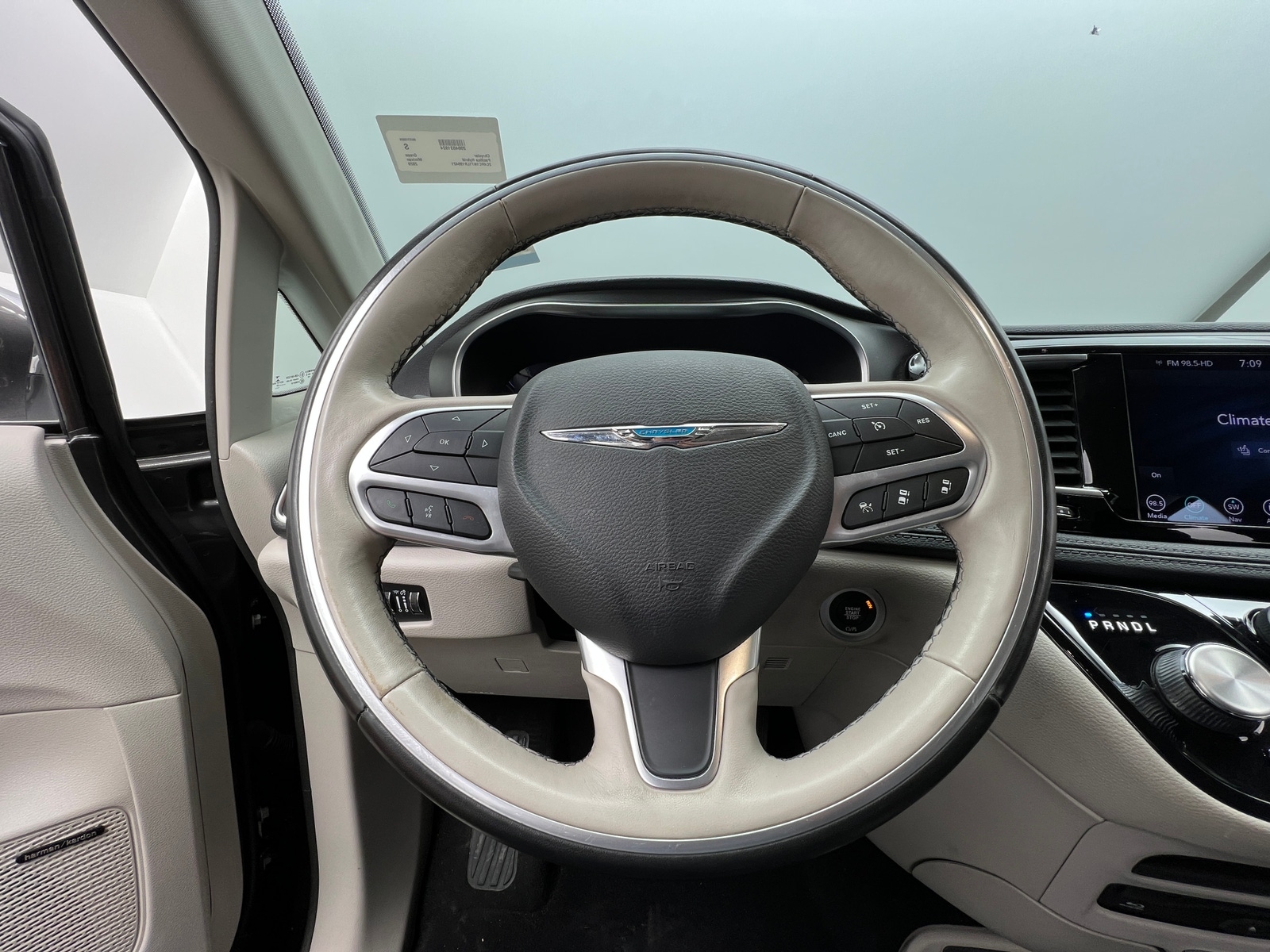 Thumbnail: 2020 Chrysler Pacifica - 4