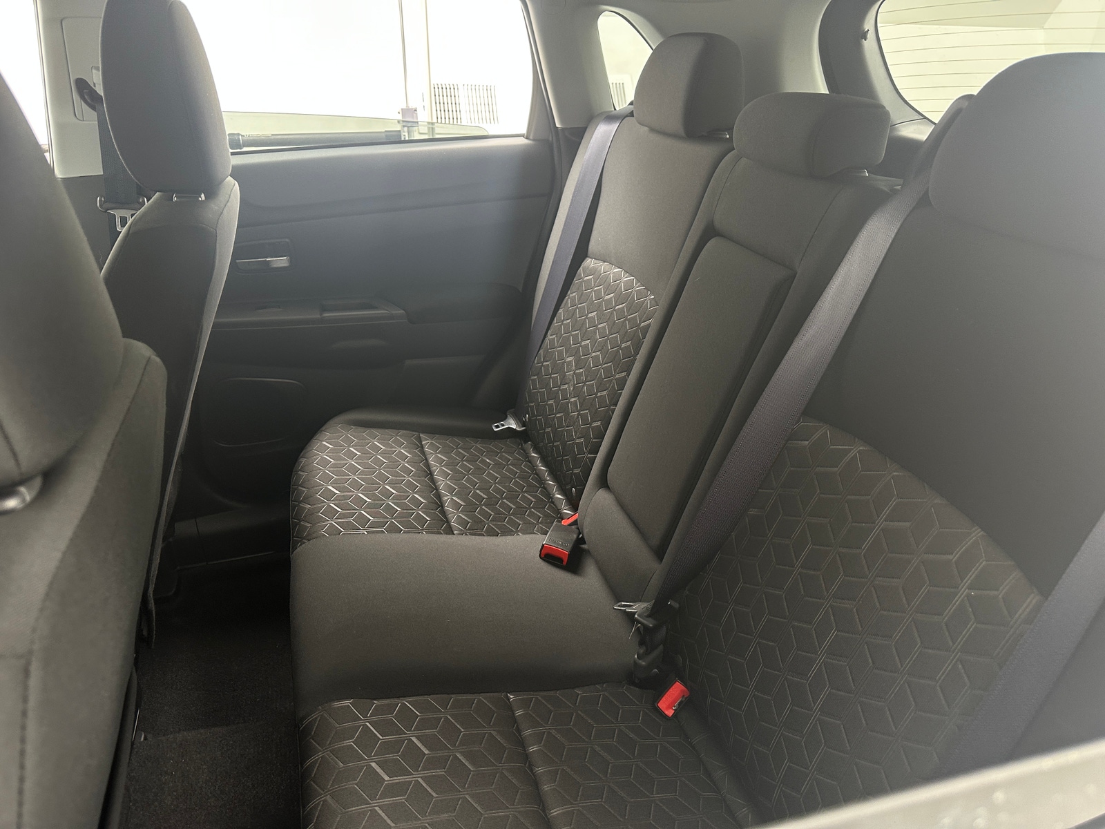 Thumbnail: 2024 Mitsubishi Outlander Sport - 6