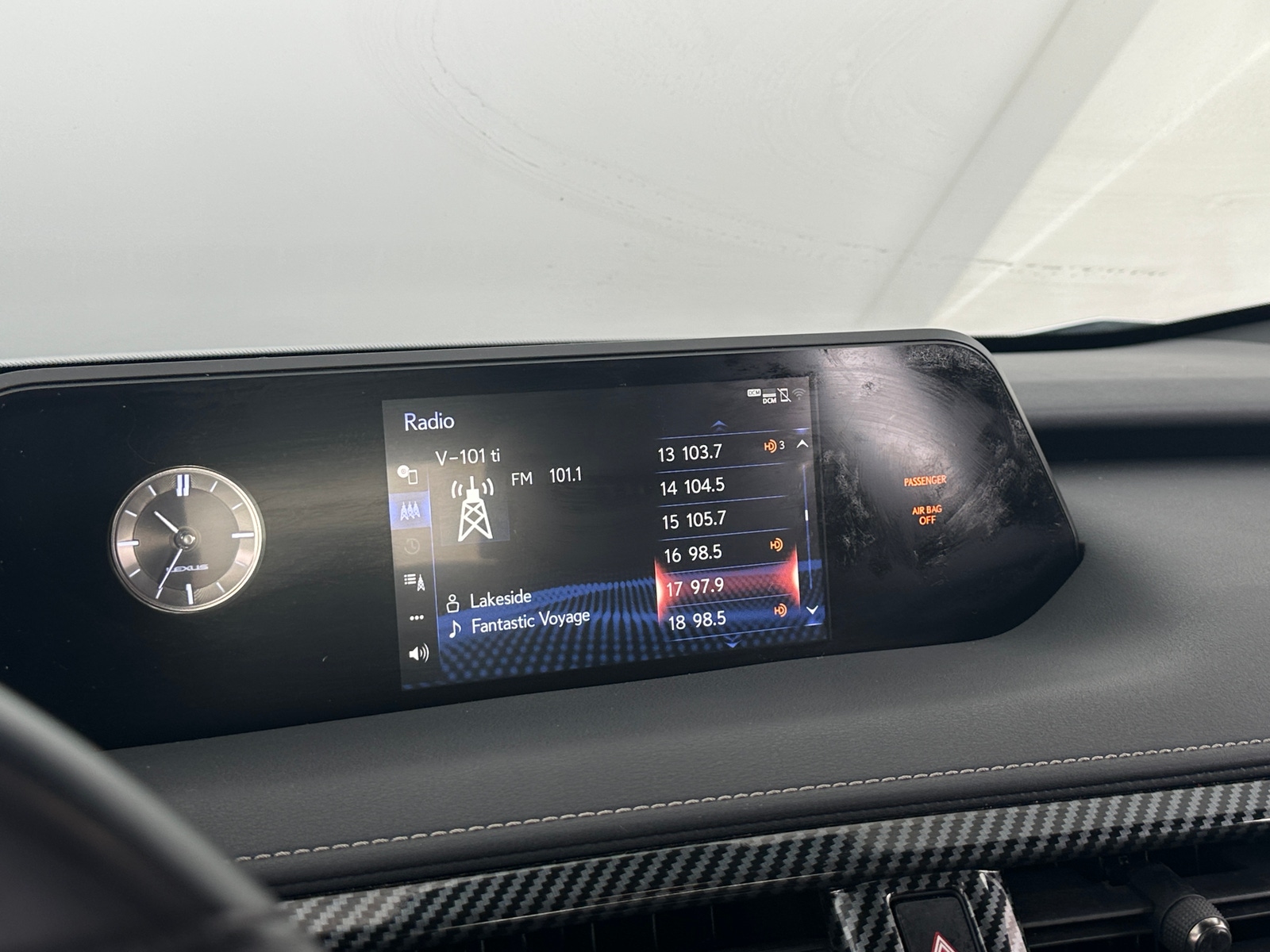 Thumbnail: 2020 Lexus UX - 3