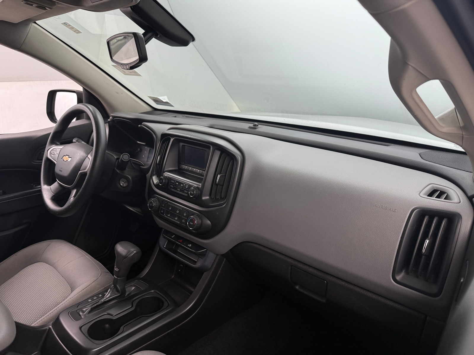 Thumbnail: 2015 Chevrolet Colorado - 3