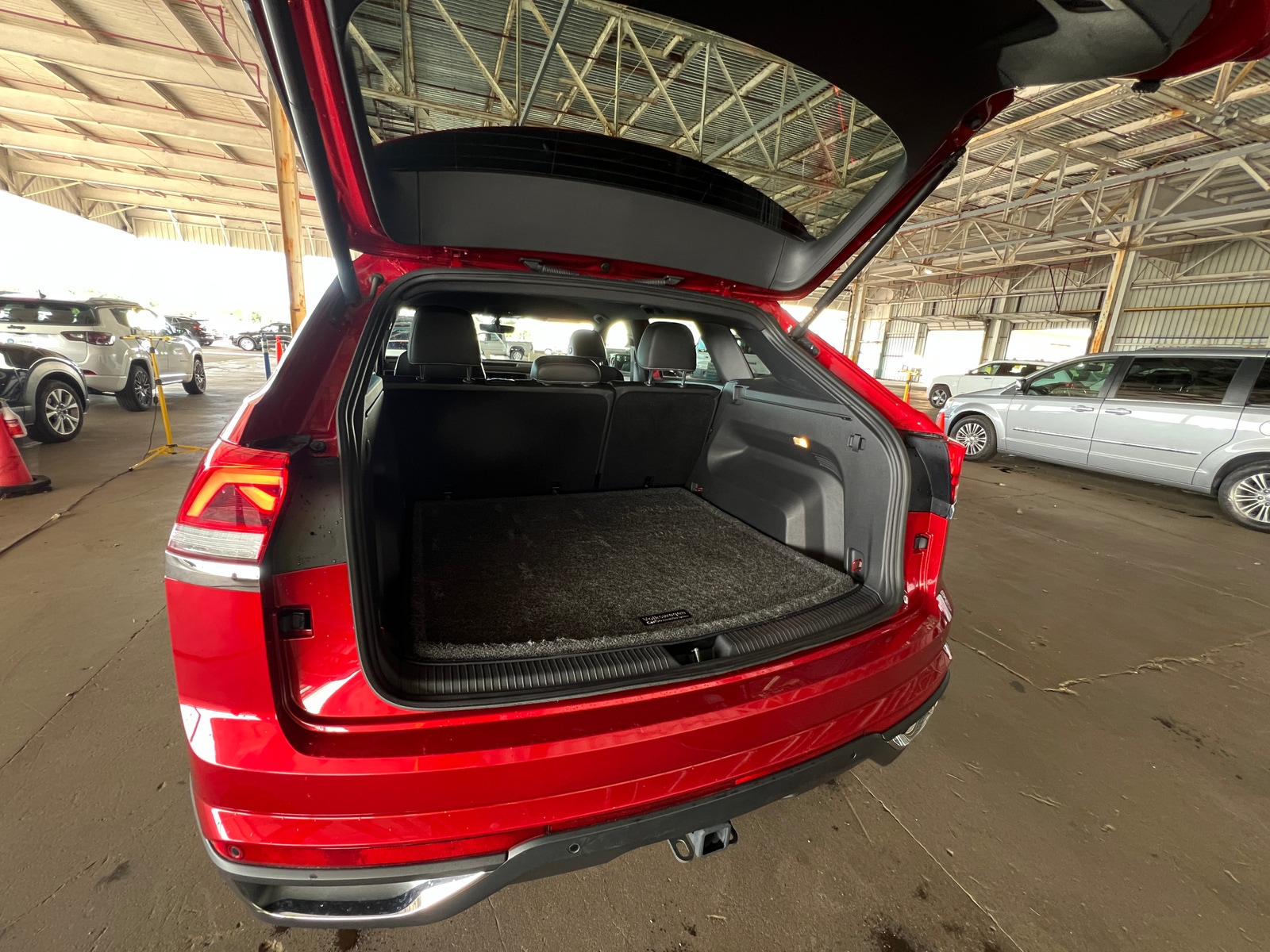 Thumbnail: 2023 Volkswagen Atlas - 6
