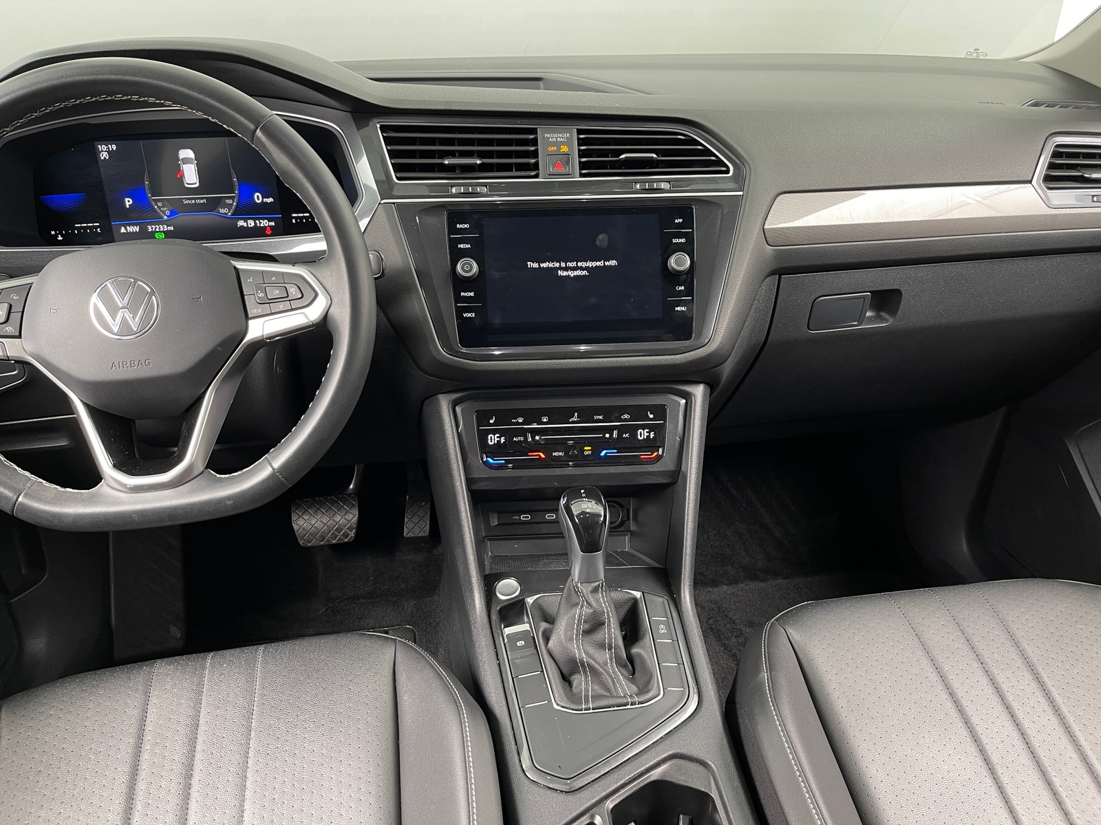 Thumbnail: 2022 Volkswagen Tiguan - 2