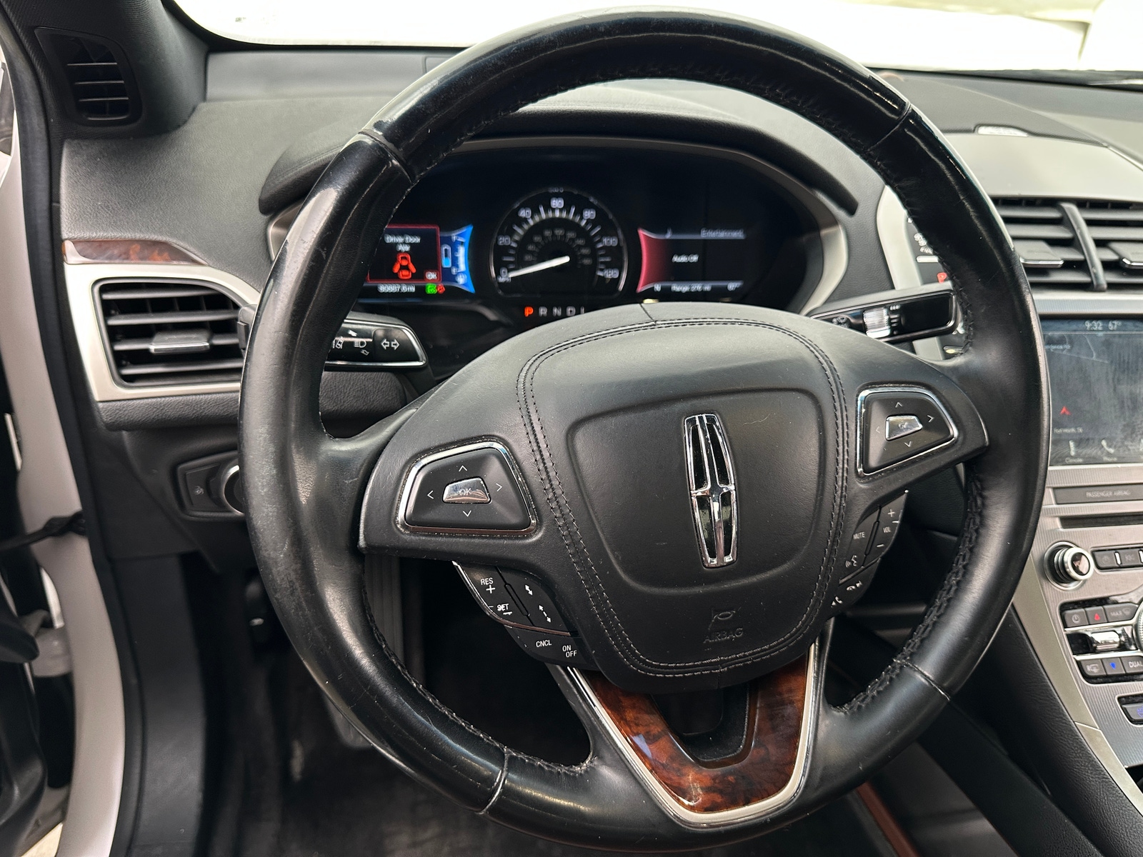 Thumbnail: 2017 Lincoln MKZ - 4
