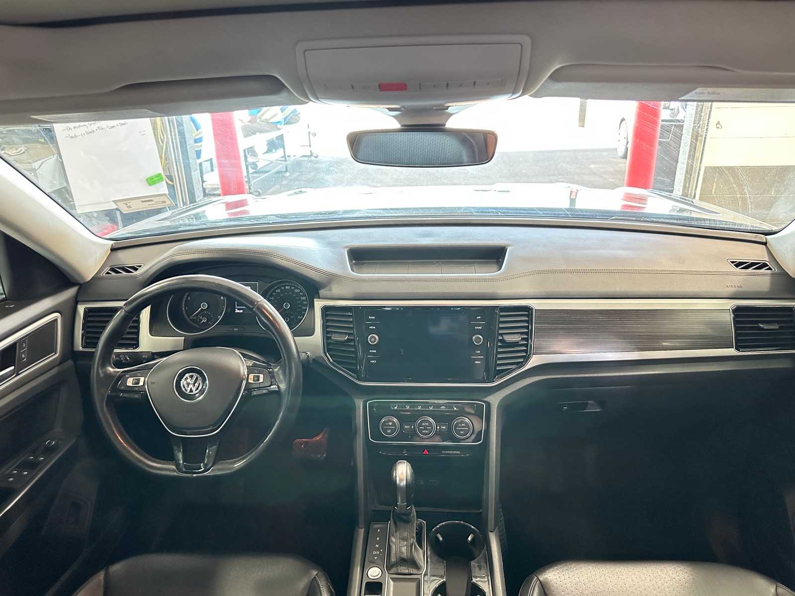 Thumbnail: 2018 Volkswagen Atlas - 3