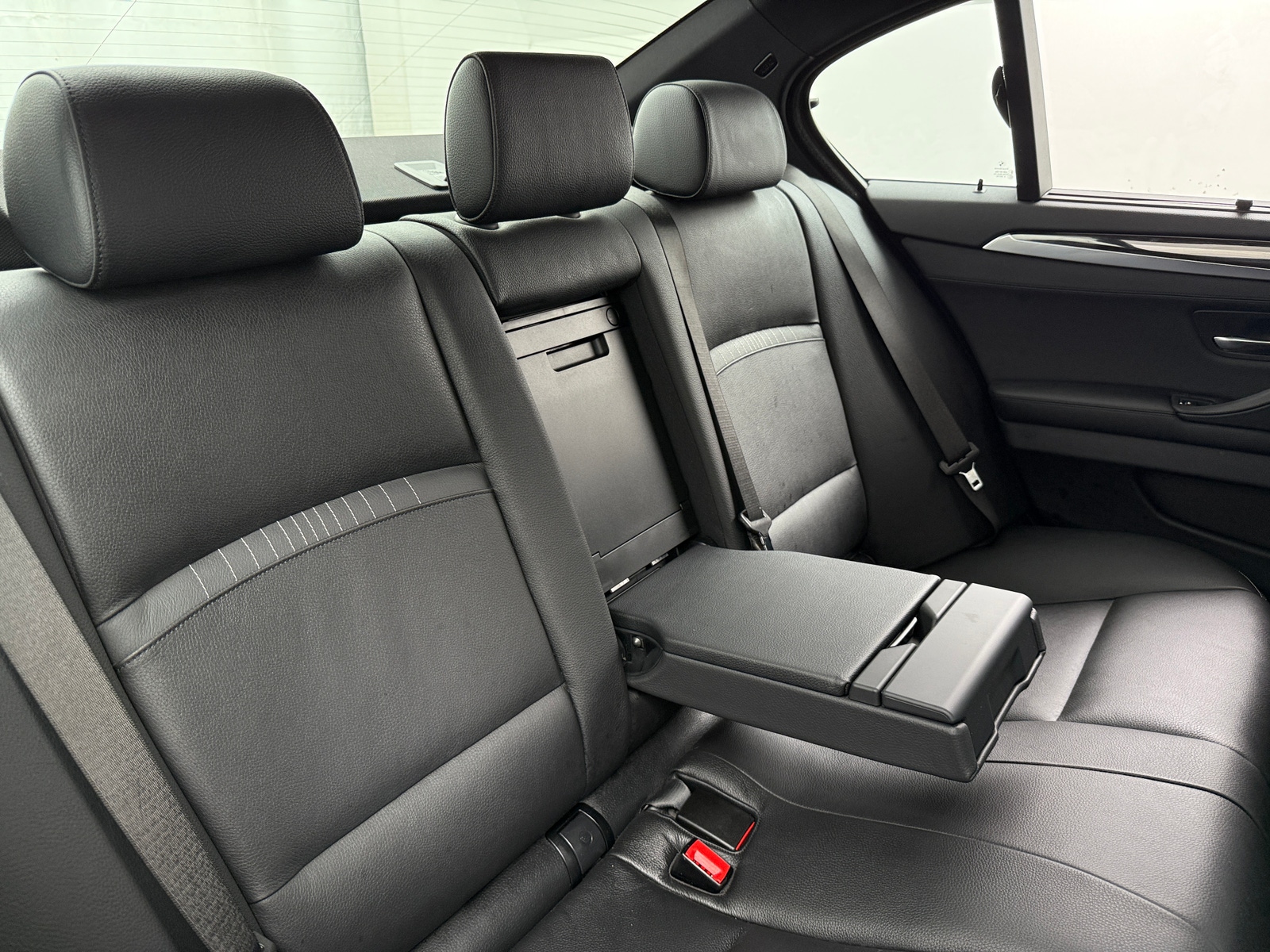 Thumbnail: 2014 BMW 5 Series - 5