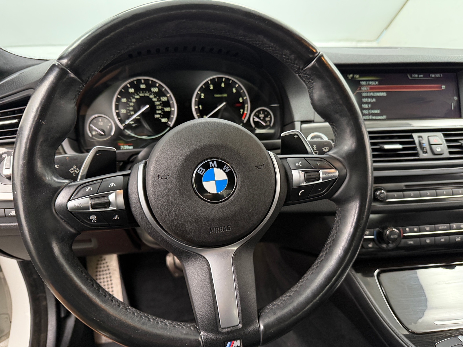 Thumbnail: 2014 BMW 5 Series - 4