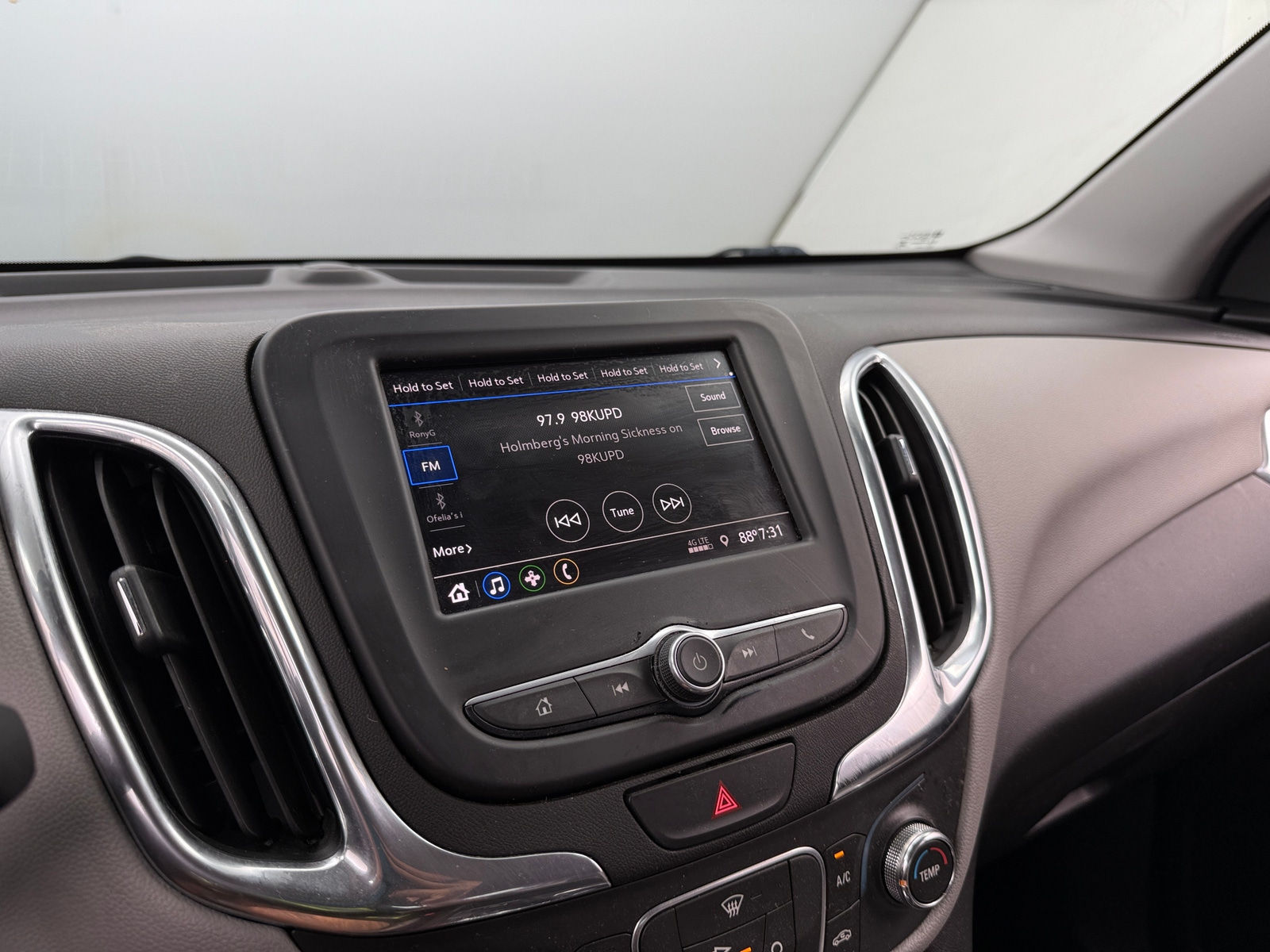 Thumbnail: 2020 Chevrolet Equinox - 4