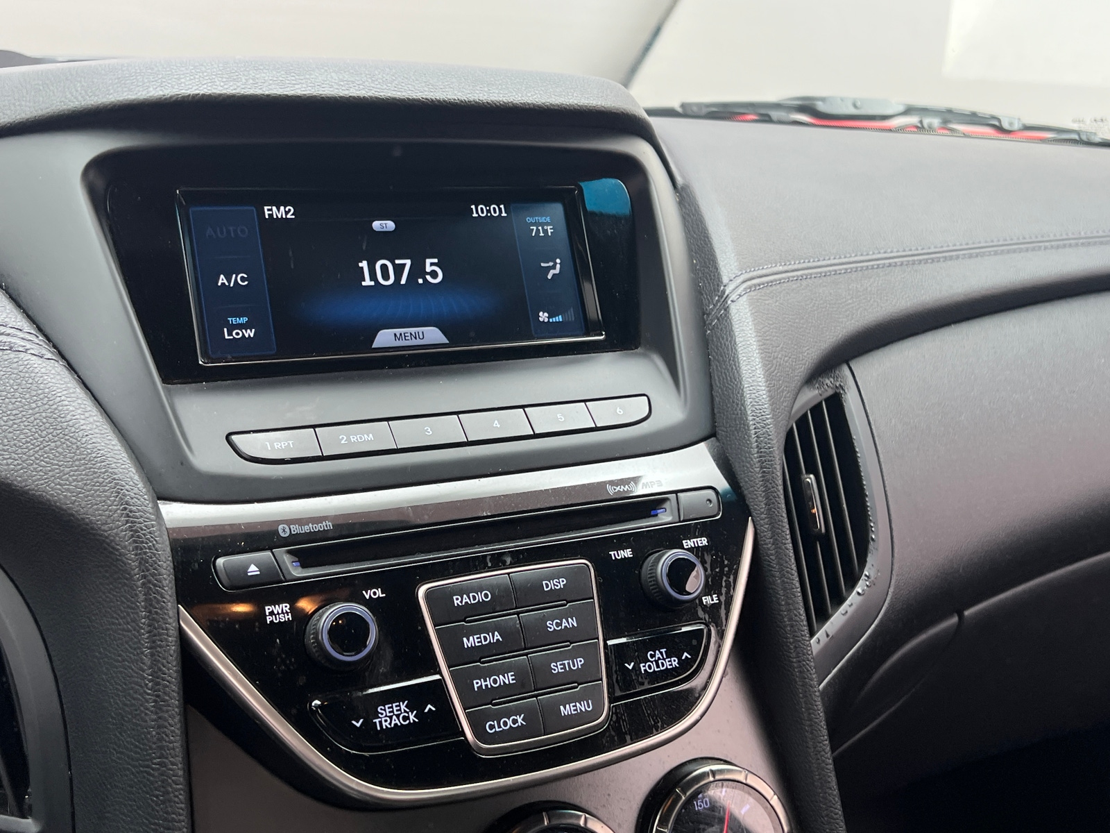 Thumbnail: 2016 Hyundai Genesis - 3