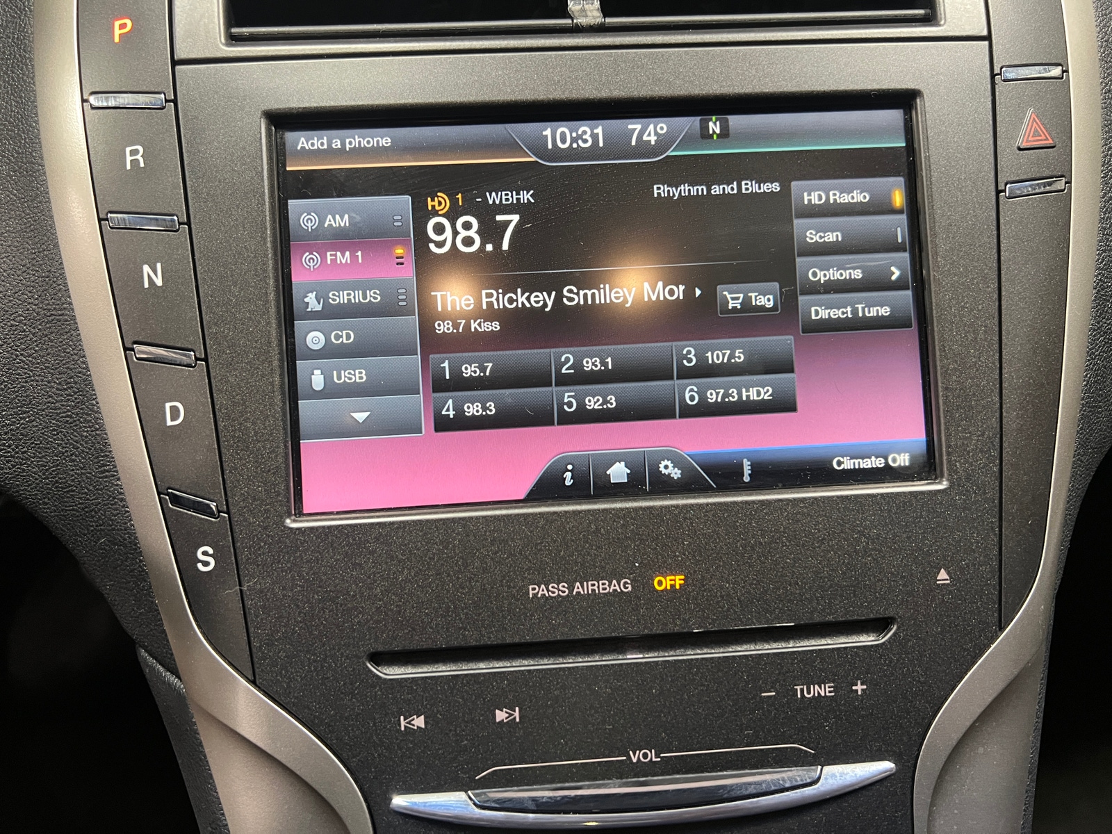 Thumbnail: 2016 Lincoln MKZ - 3