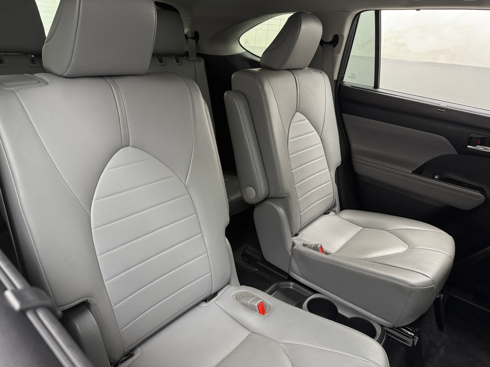 Thumbnail: 2021 Toyota Highlander - 5