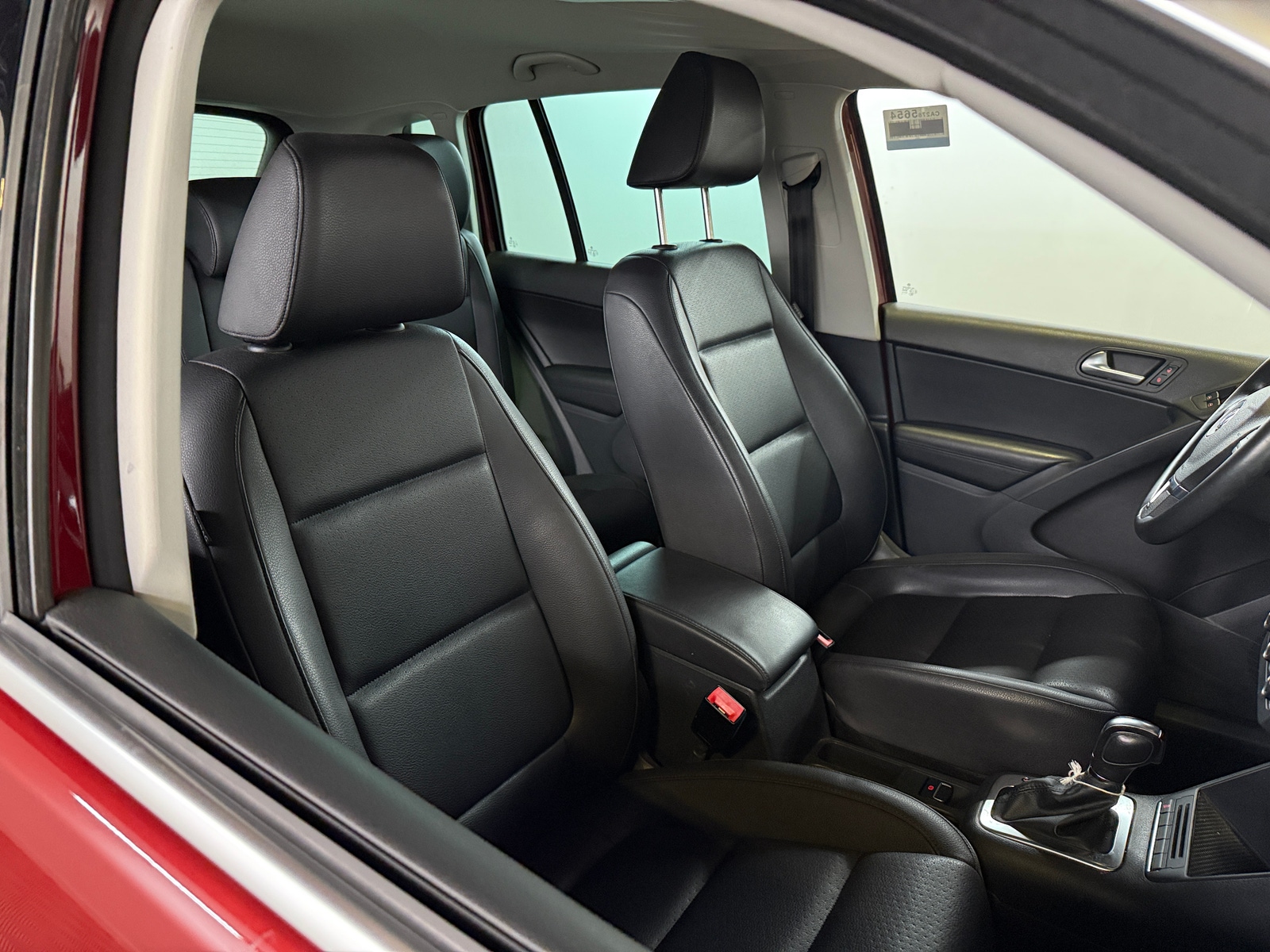 Thumbnail: 2012 Volkswagen Tiguan - 2