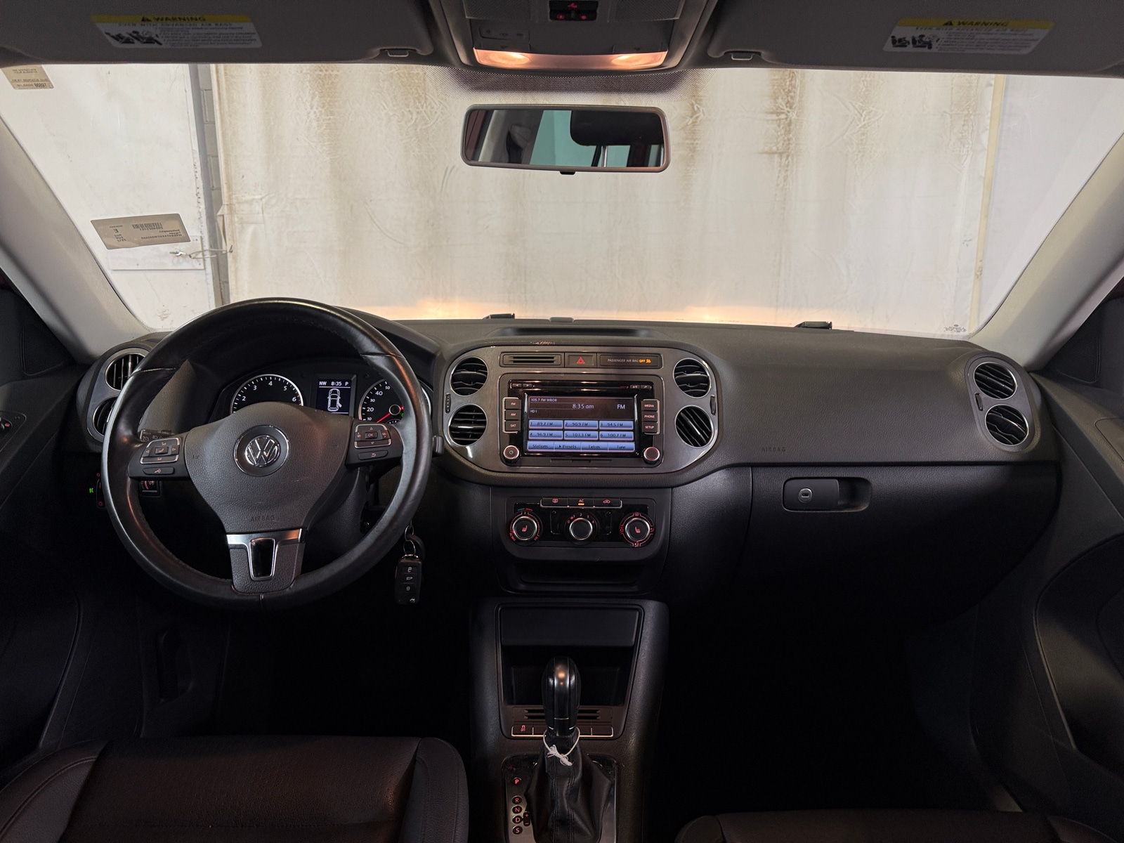 Thumbnail: 2012 Volkswagen Tiguan - 3